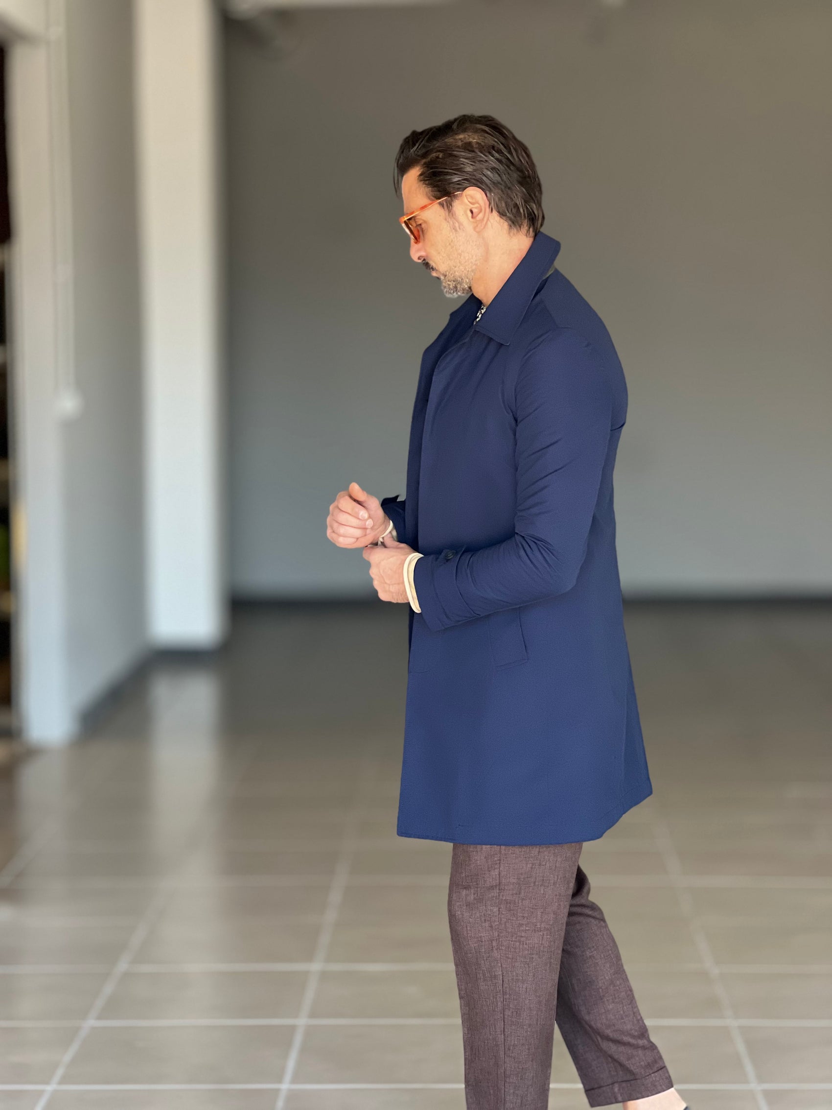 TRENCH BLU  TESSUTO TECNICO IMPERMIABILE COLLO CAMICIA