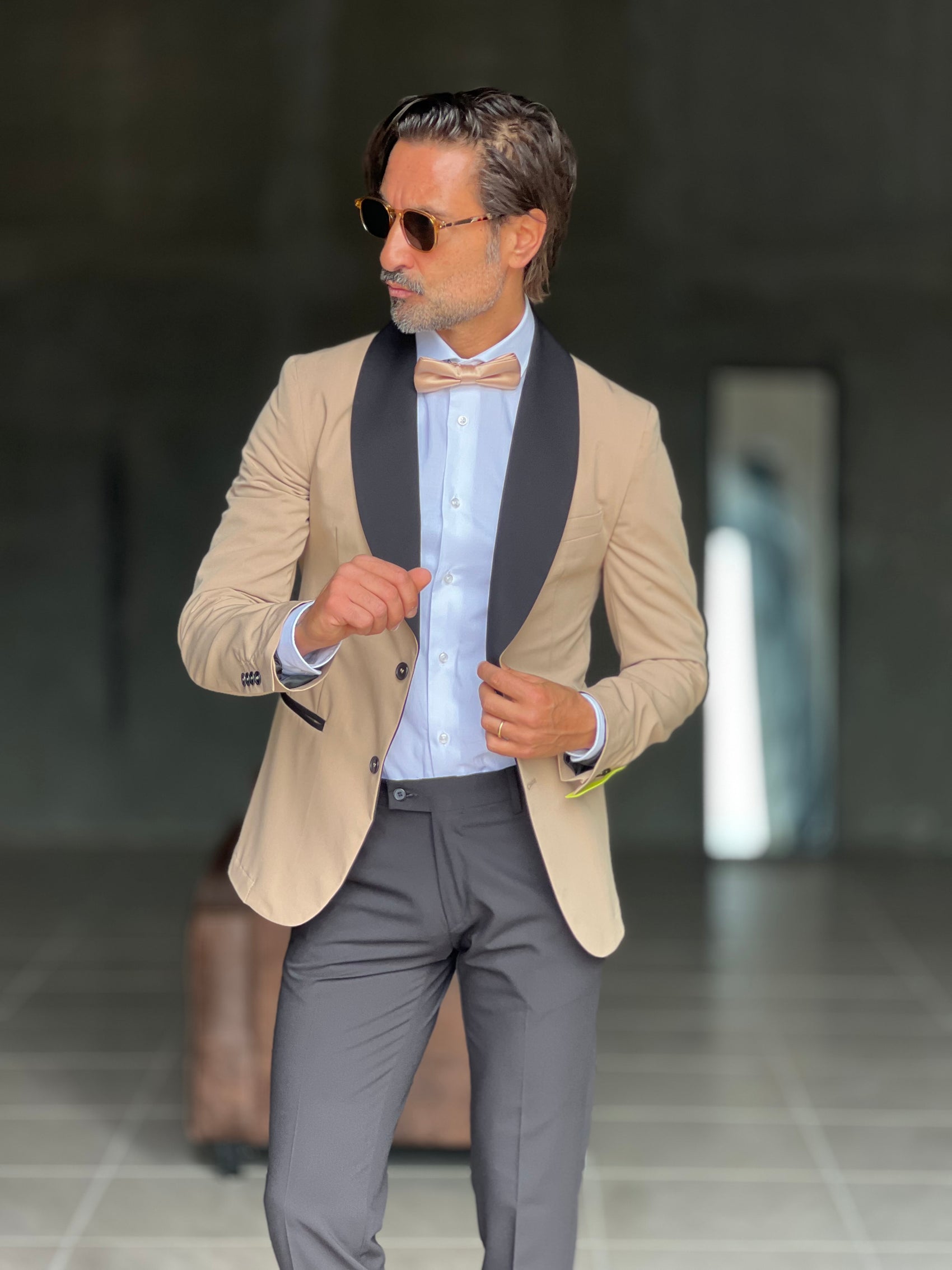 ABITO  SMOKING CAMMELLO  REVER NERO PANTALONE NERO