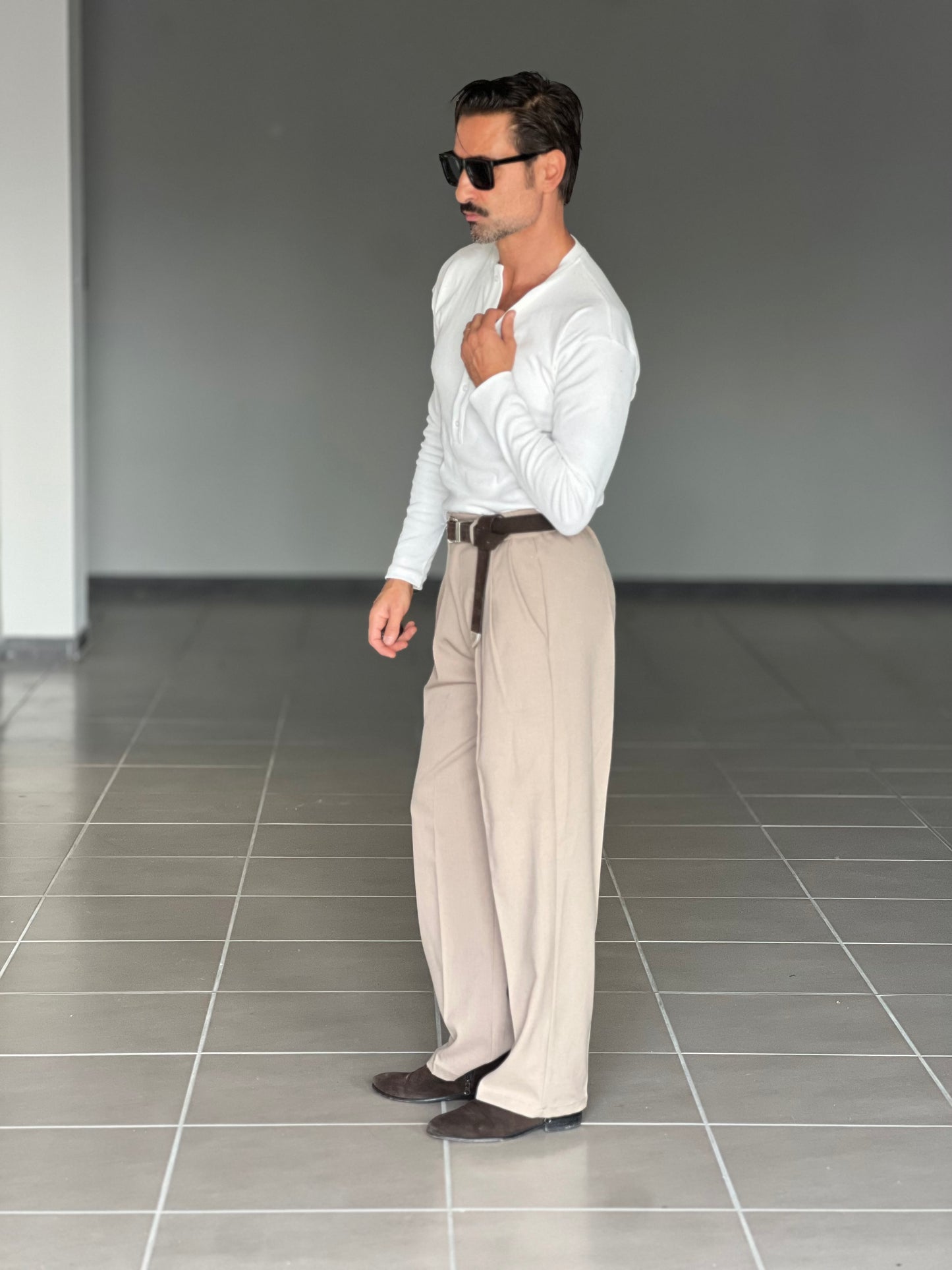 BLACK CHAIN ​​VISCOSE TROUSERS