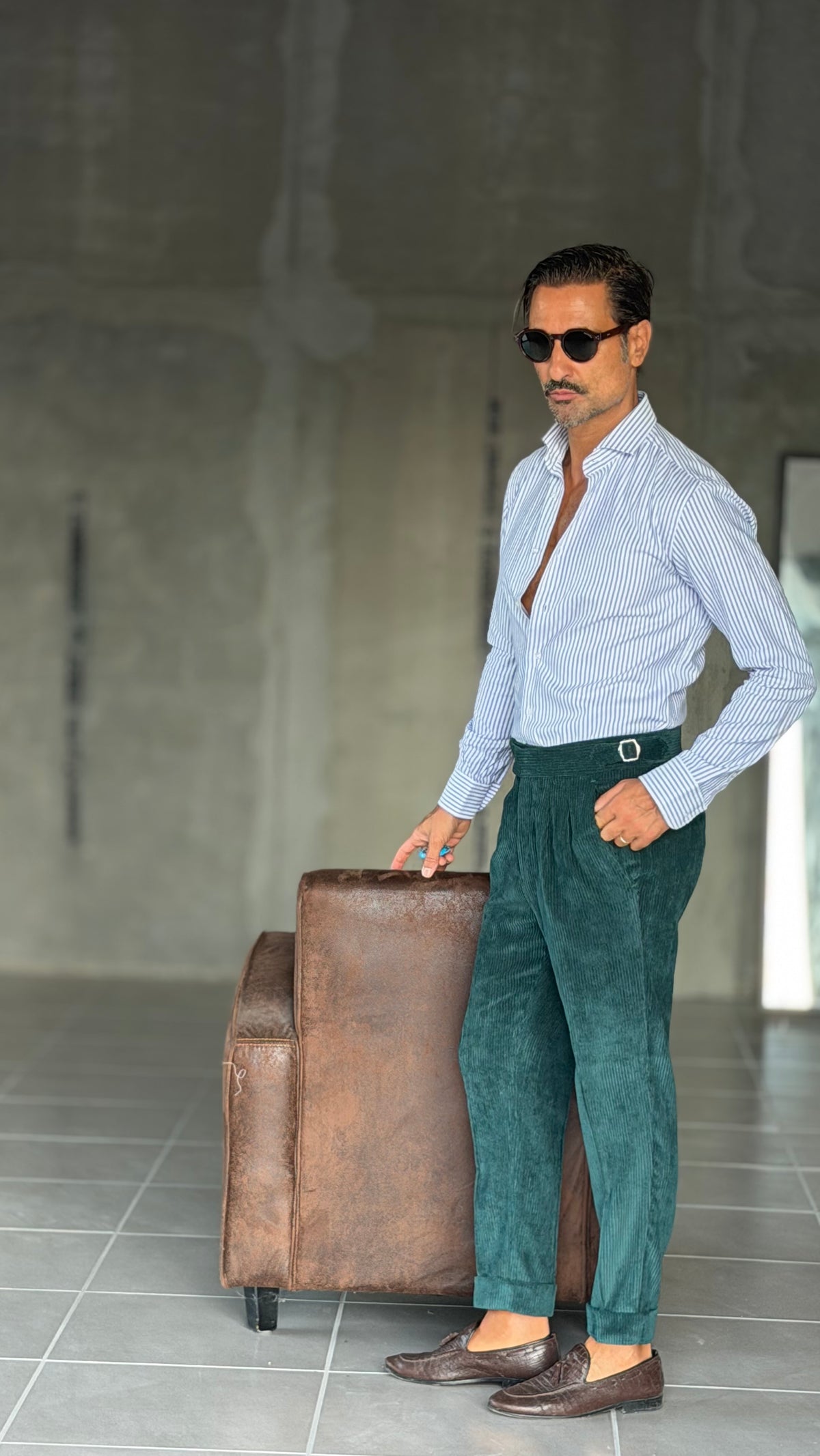 PANTALONE  VELLUTO VERDE  VITA ALTA 004  (ABBINABILE ALLA GIACCA VELLUTO VERDE  004)