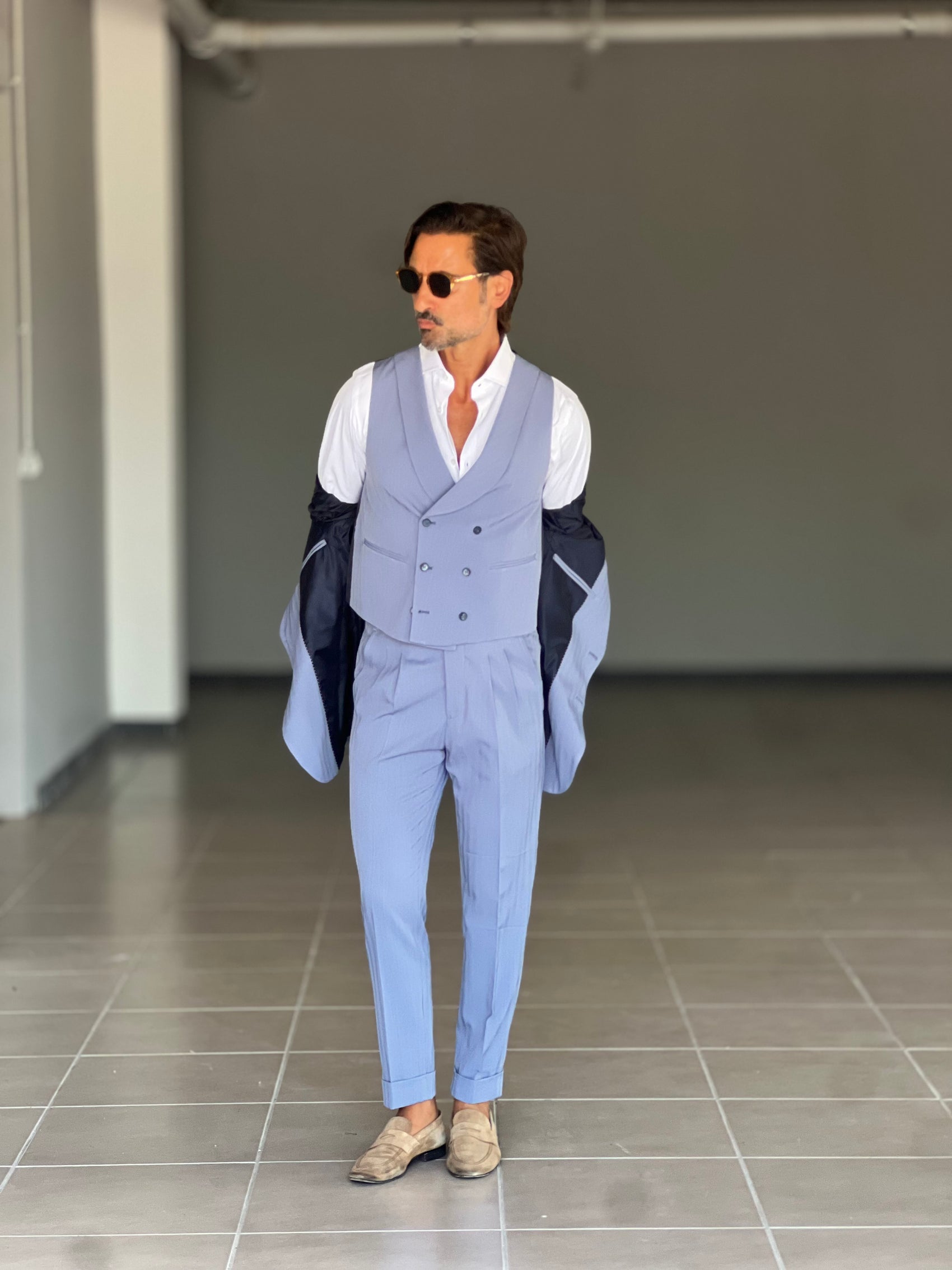 ABITO CELESTE  MONOPETTO  3 PEZZI  TRAMATO GILET PETRO'