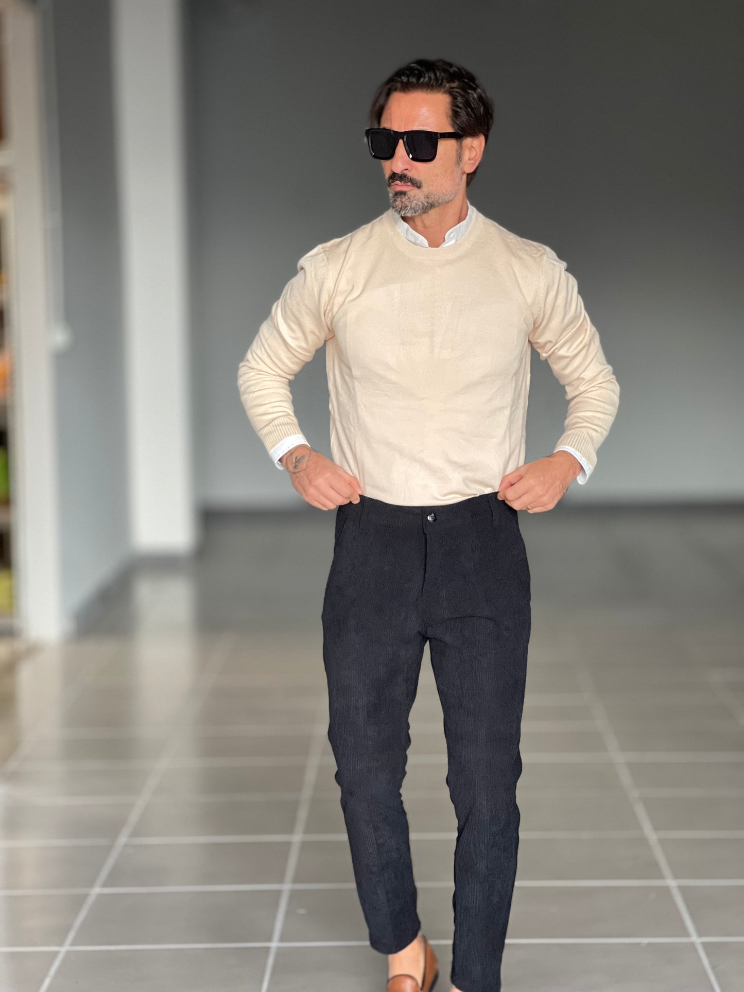 PANTALONE NERO VELLUTO MILLERIGHE GAMBA DRITTA TASCA AMERICA