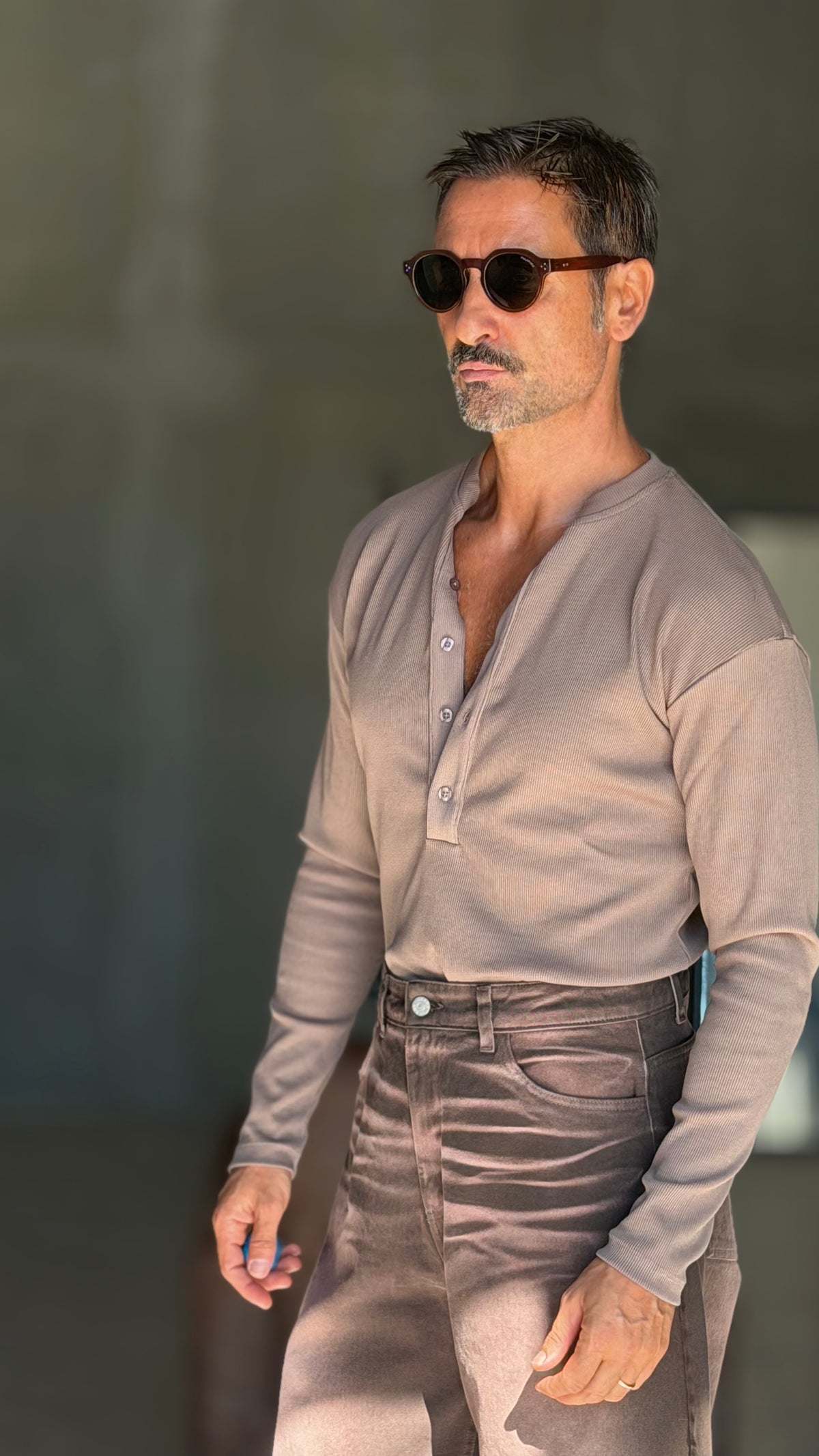 WHITE VISCOSE TROUSERS WITH REGULAR BOTTOM