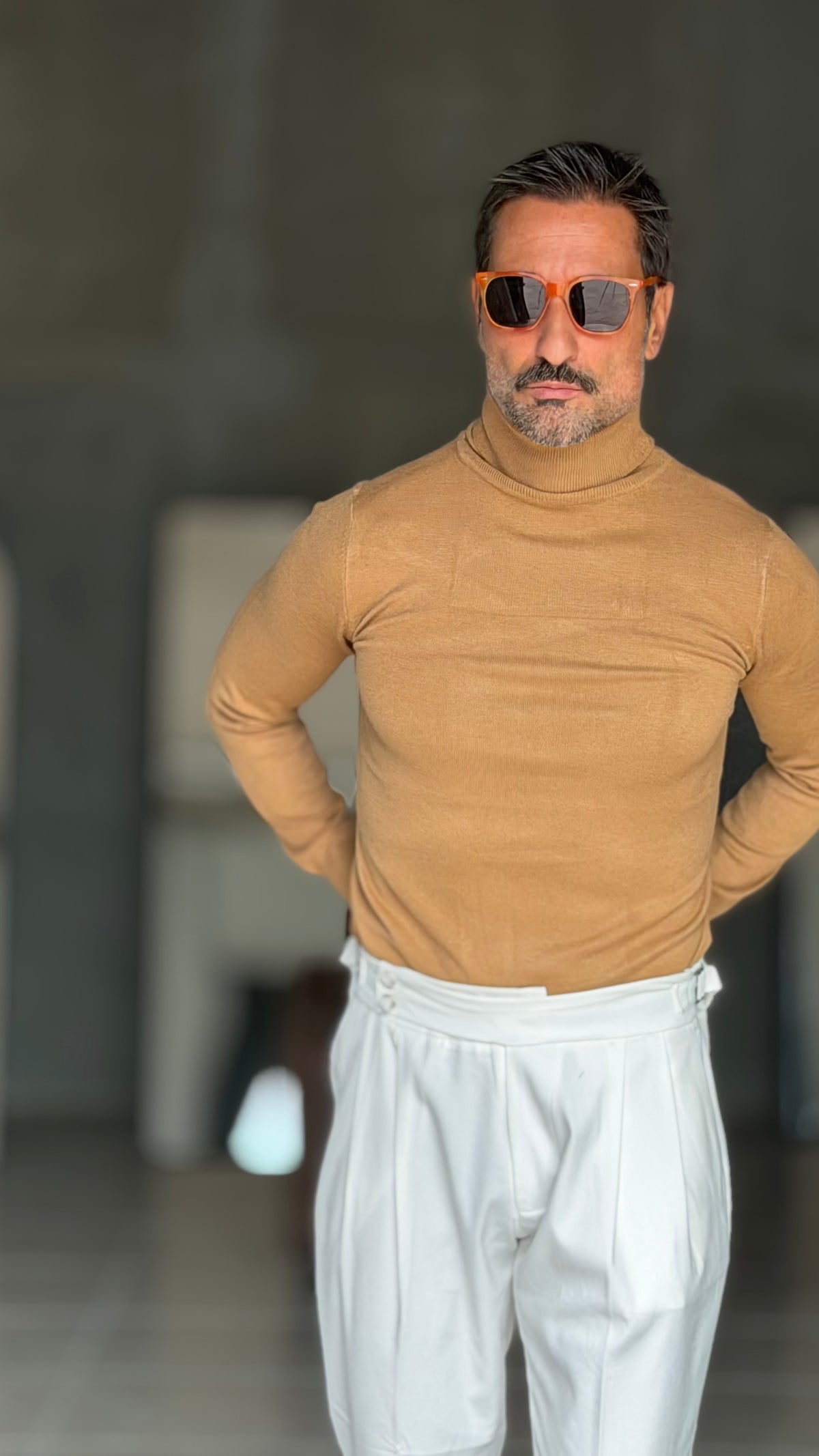 WHITE VISCOSE TROUSERS WITH REGULAR BOTTOM