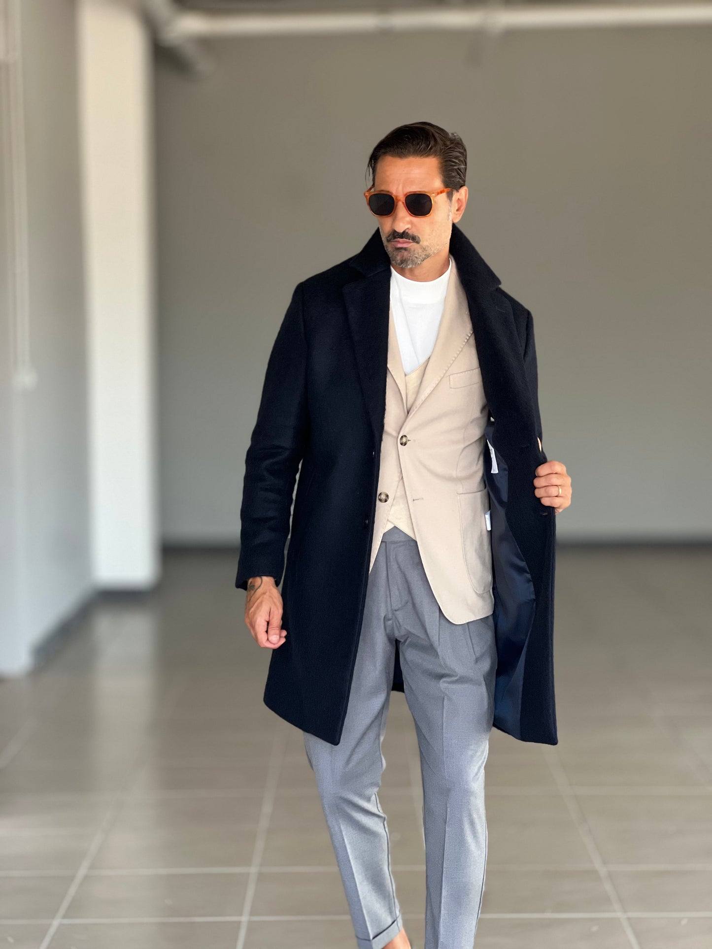 CAPPOTTO BLU LAVORAZIONE ALPACA TESSUTO LANA E MISTI ALTATENSIONE