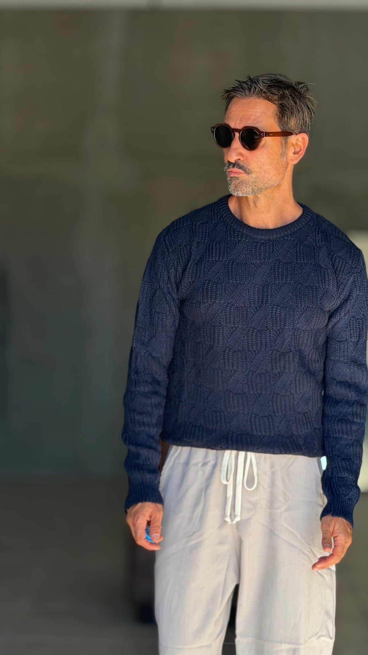 WHITE VISCOSE TROUSERS WITH REGULAR BOTTOM