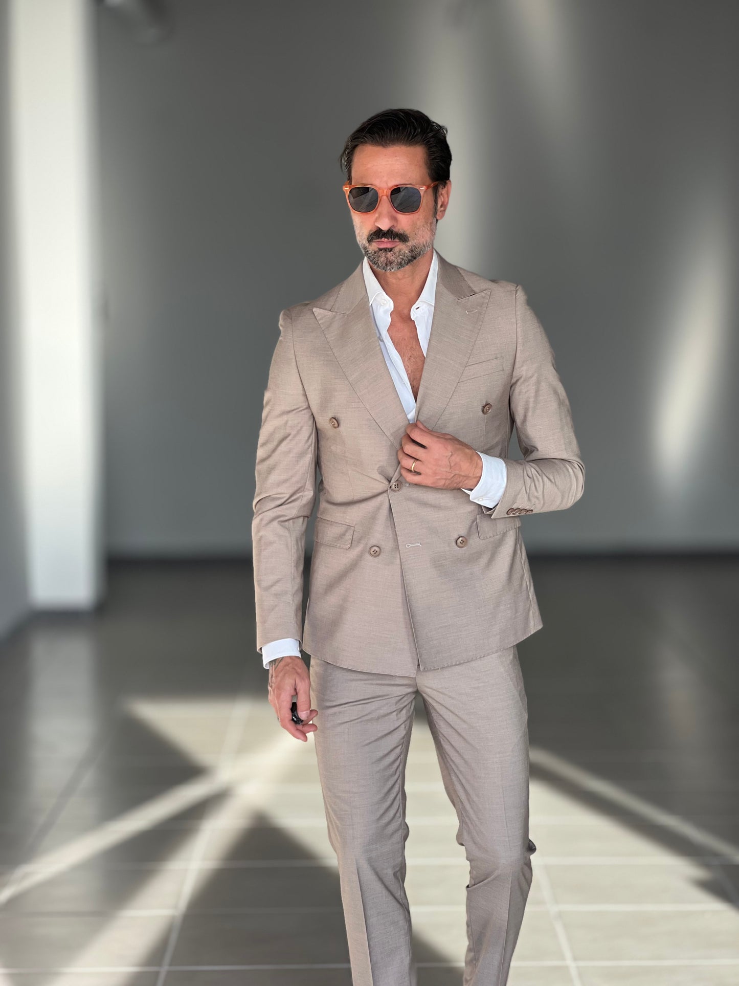 ABITO  TABACCO  DOPPIOPETTO BOTTONE OSSO VISCOSA E MISTI