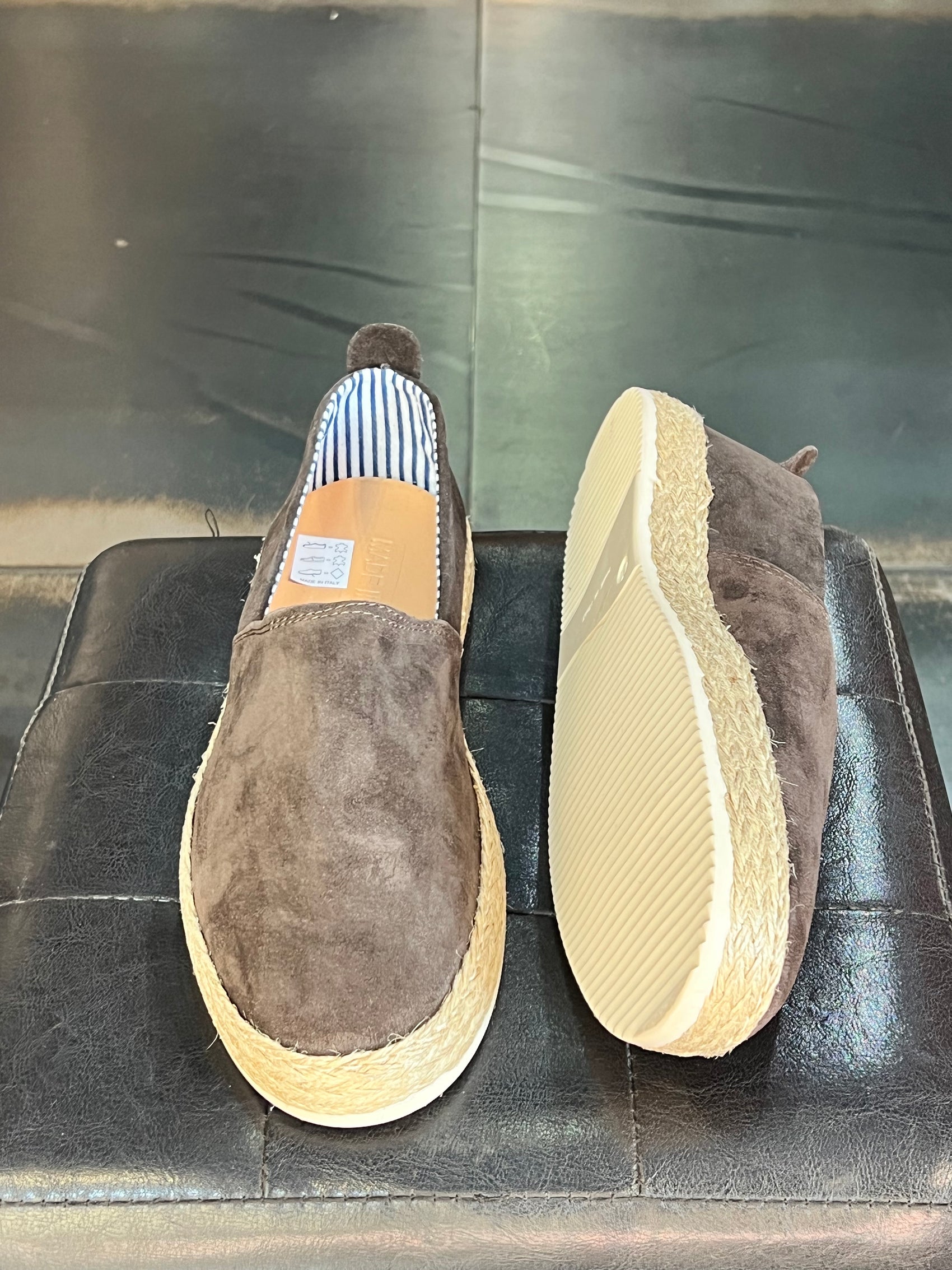 MOCASSINO CAMOSCIO MORO FONDO PAGLIA E GOMMA