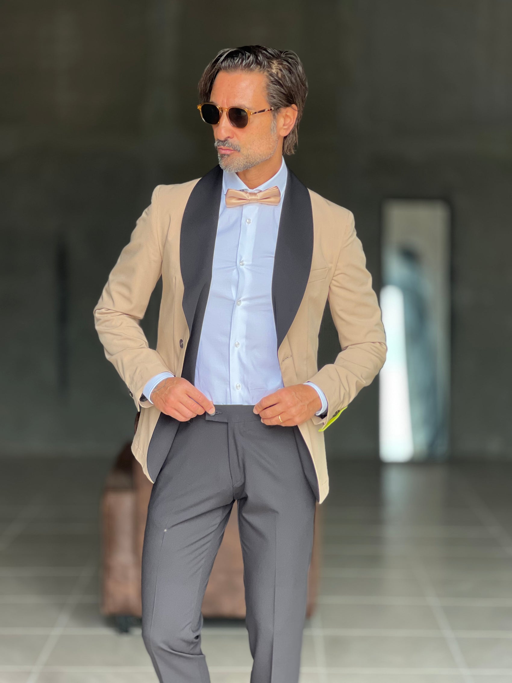 ABITO  SMOKING CAMMELLO  REVER NERO PANTALONE NERO