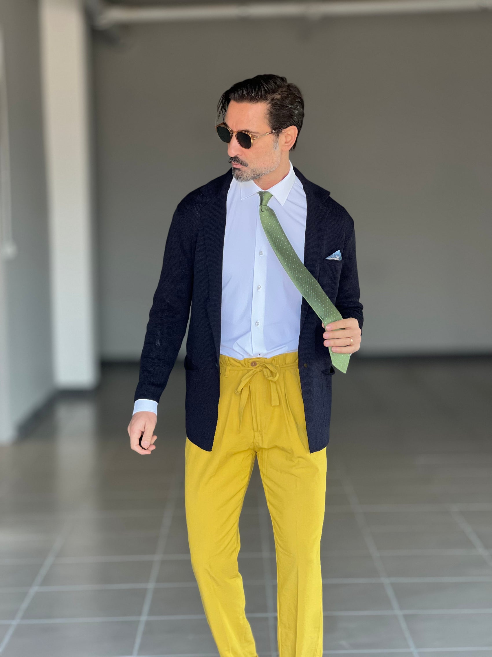 WHITE VISCOSE TROUSERS WITH REGULAR BOTTOM