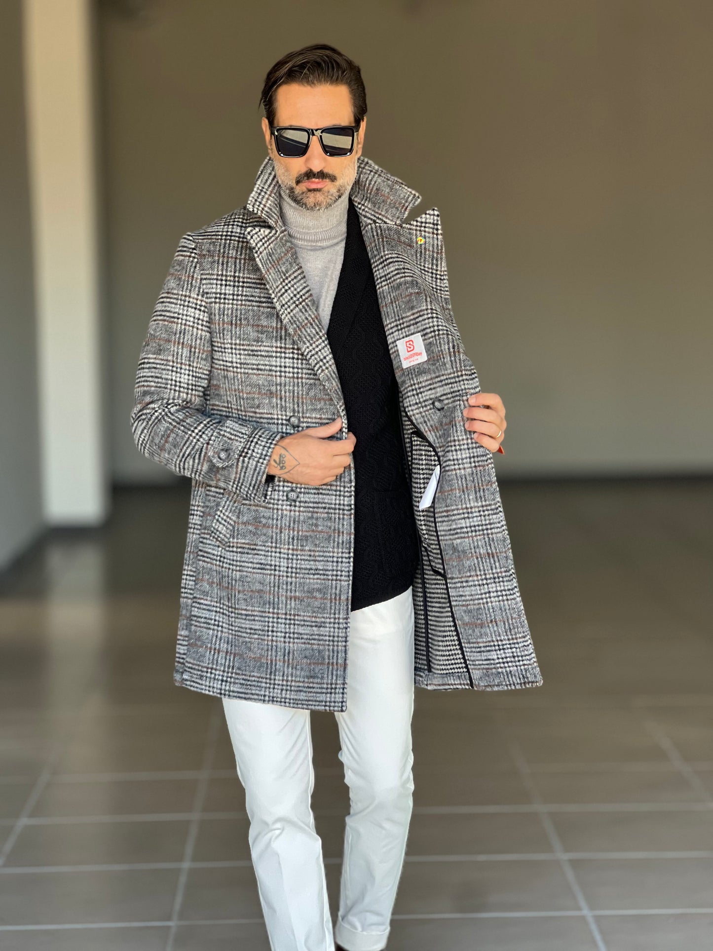 CAPPOTTO  TARTAN GRIGIO E MORO   DOPPIOPETTO