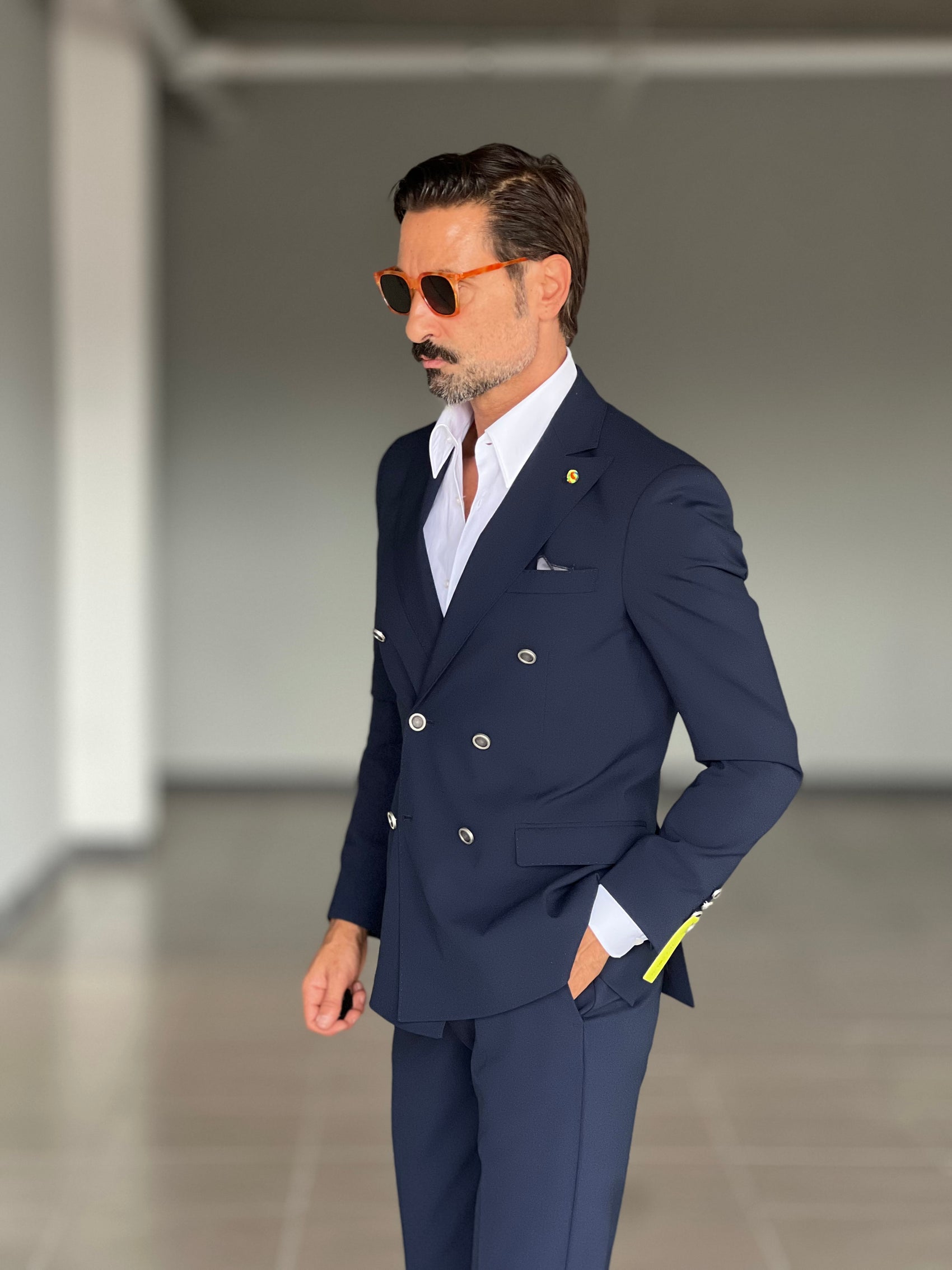 ABITO  BLU NOTTE DOPPIOPETTO BOTTONE METALLO VISCOSA E MISTI