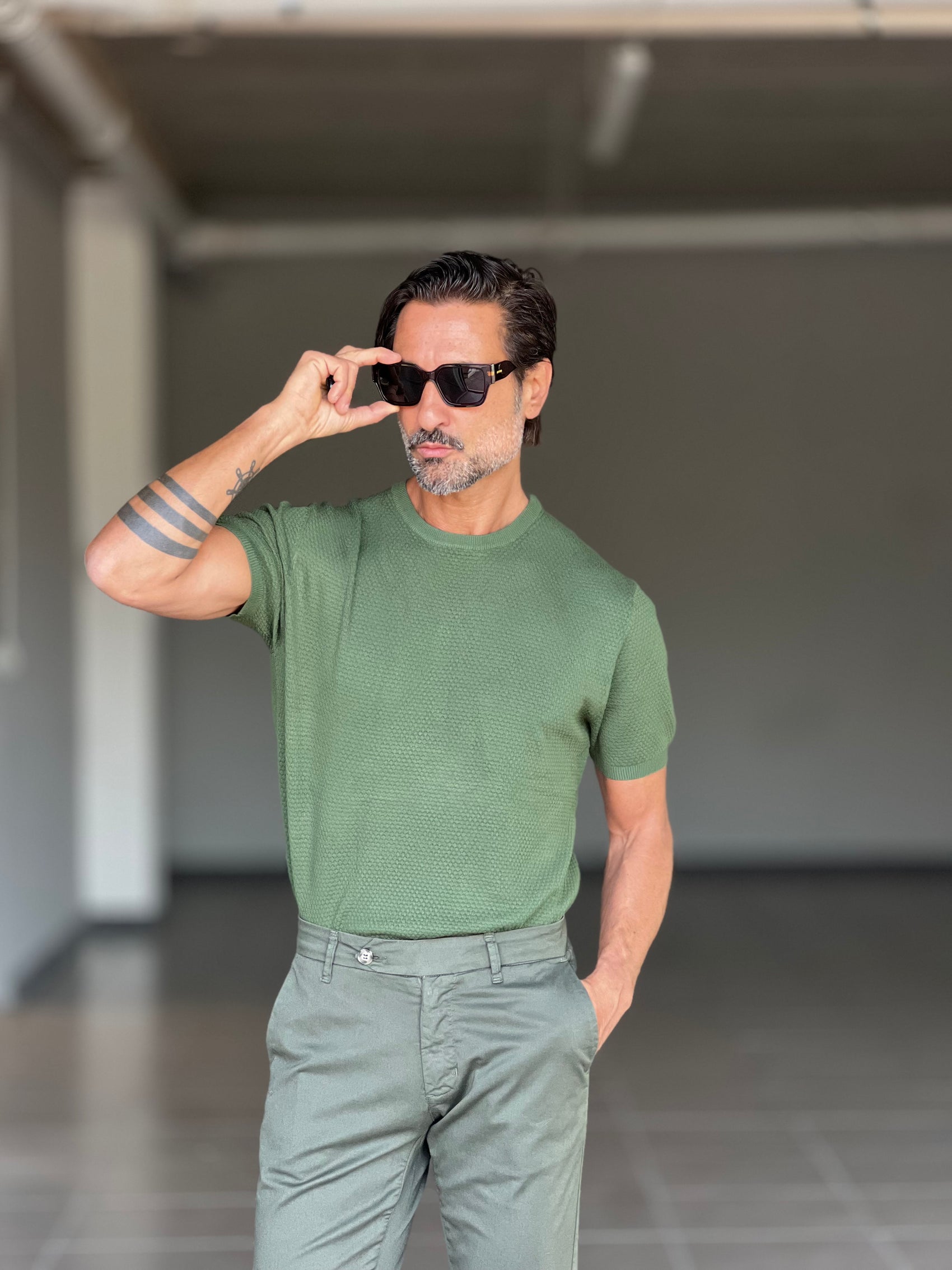 WHITE VISCOSE TROUSERS WITH REGULAR BOTTOM