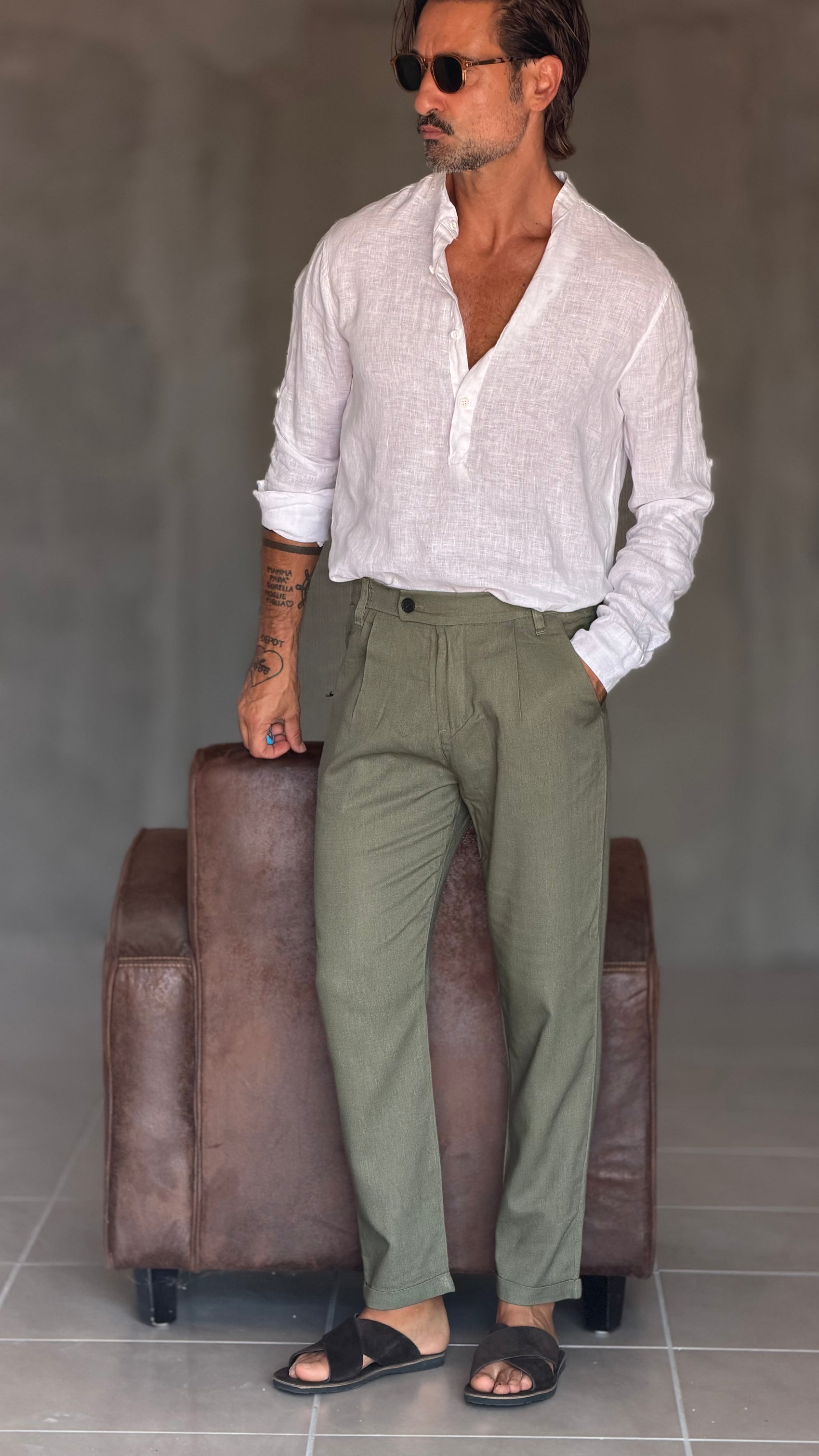 PANTALONE VERDE  PINCES IN LINO