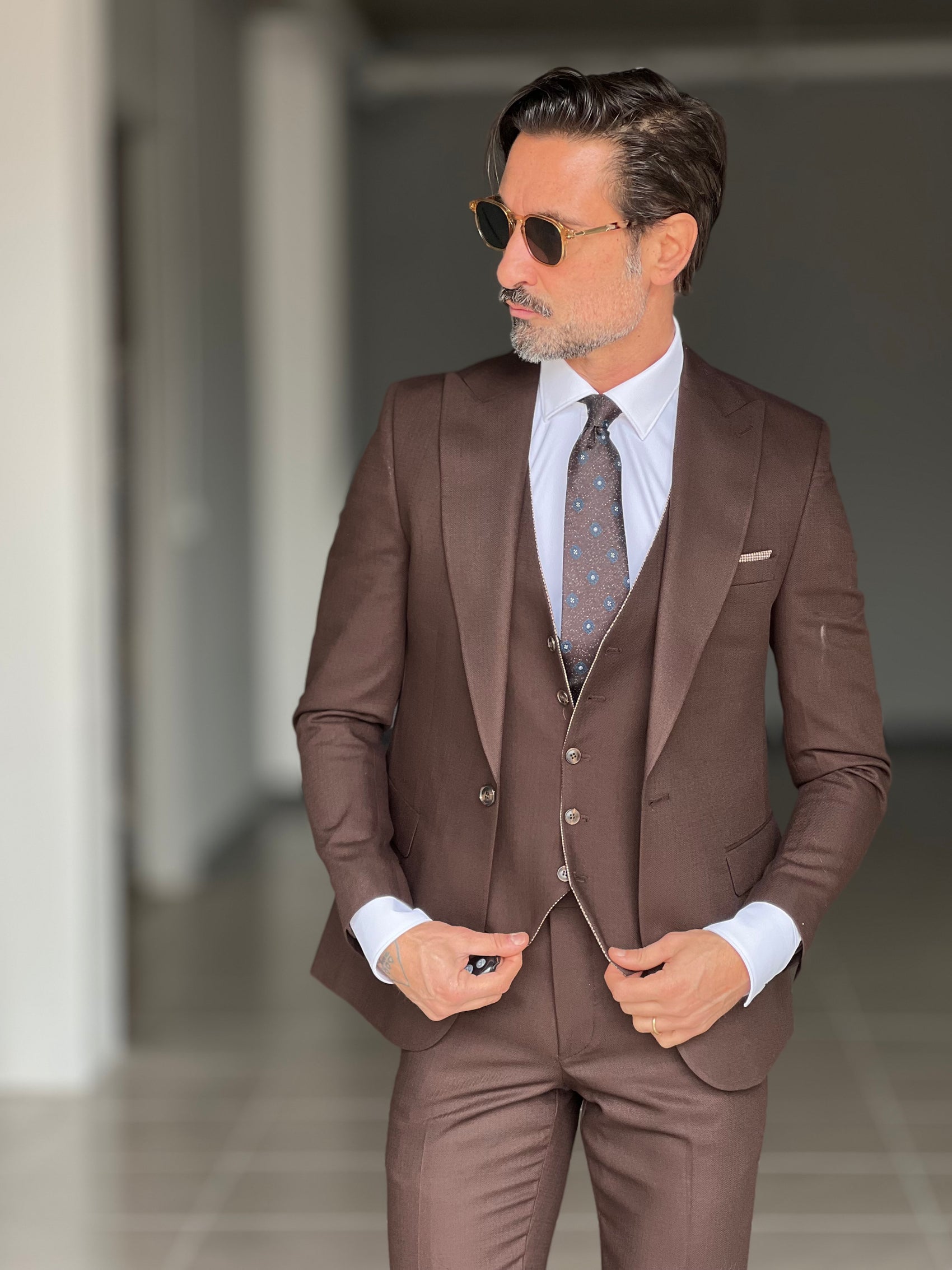 ABITO CIOCCOLATA  MONOPETTO  3 PEZZI GILET DOUBLE FACES 102