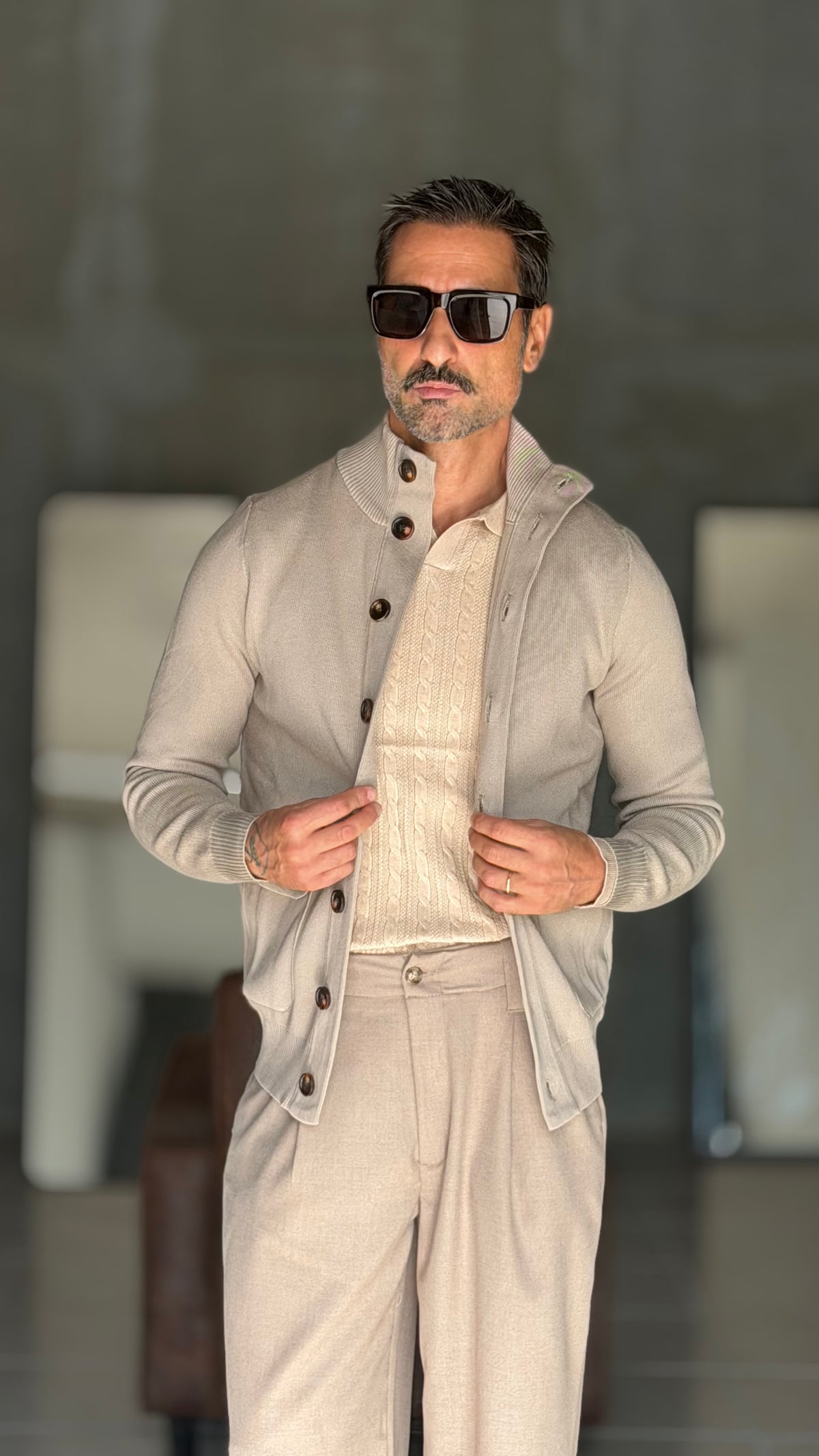 WHITE VISCOSE TROUSERS WITH REGULAR BOTTOM
