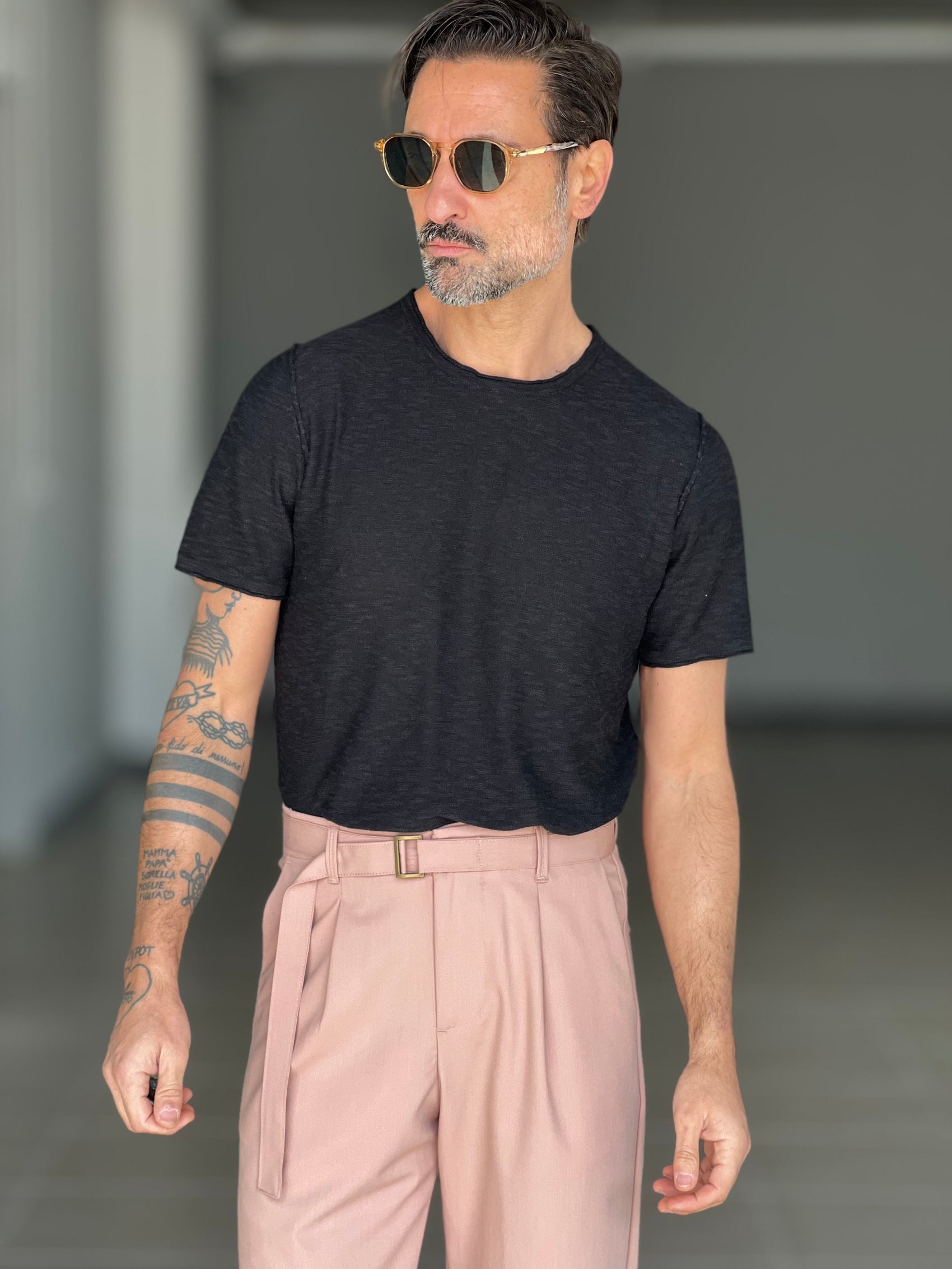 MAGLIA NERA FIAMMATA TAGLIO VIVO