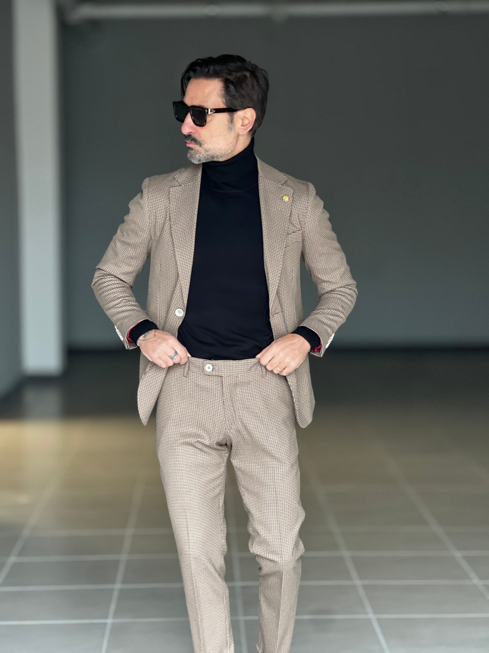 ABITO PIE DE POULE FONDO BEIGE PUNTO MILANO