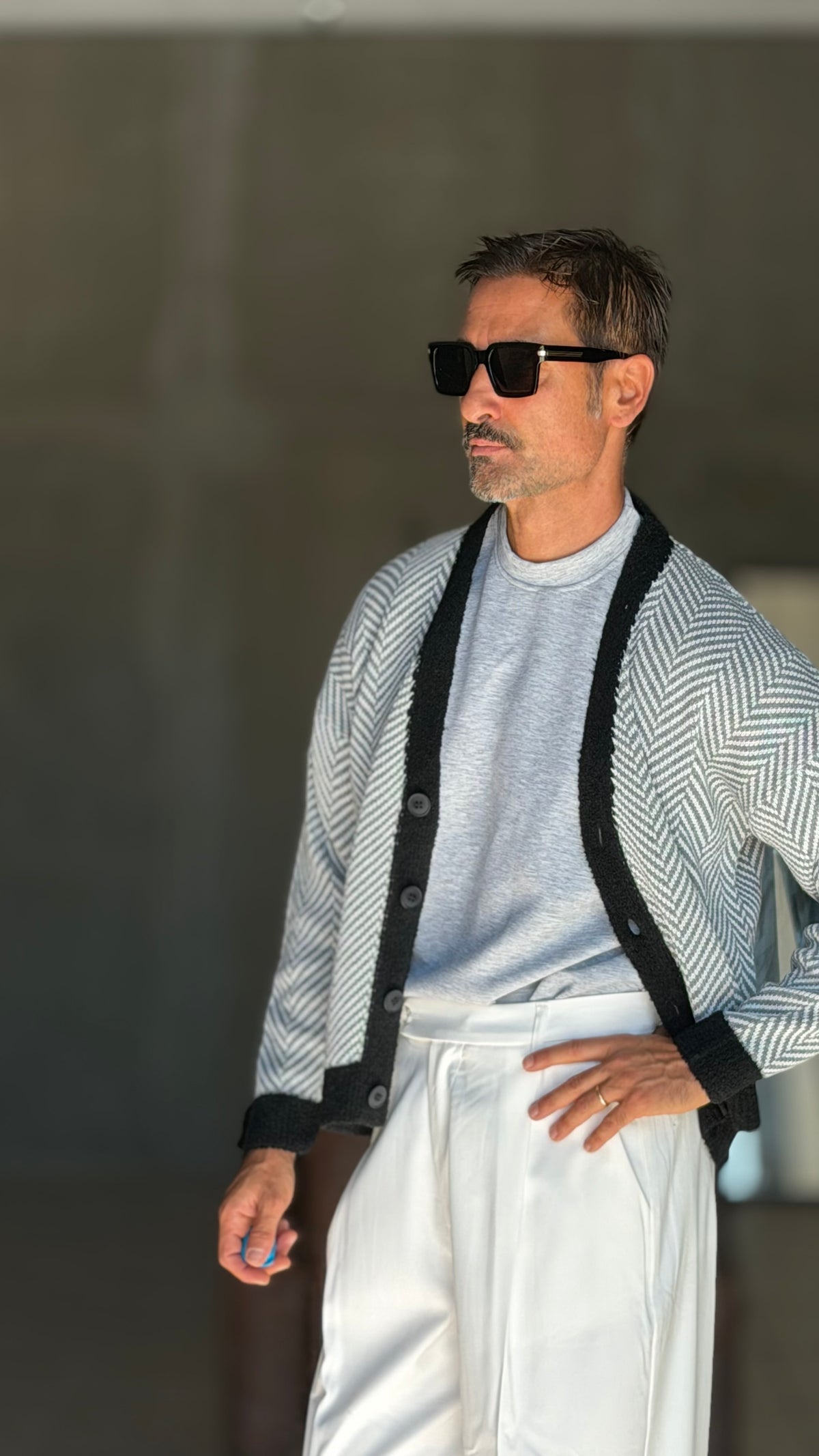 WHITE VISCOSE TROUSERS WITH REGULAR BOTTOM