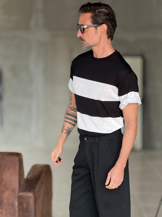 MAGLIA BIANCA RIGA GRANDE NERA IN FILO CROP