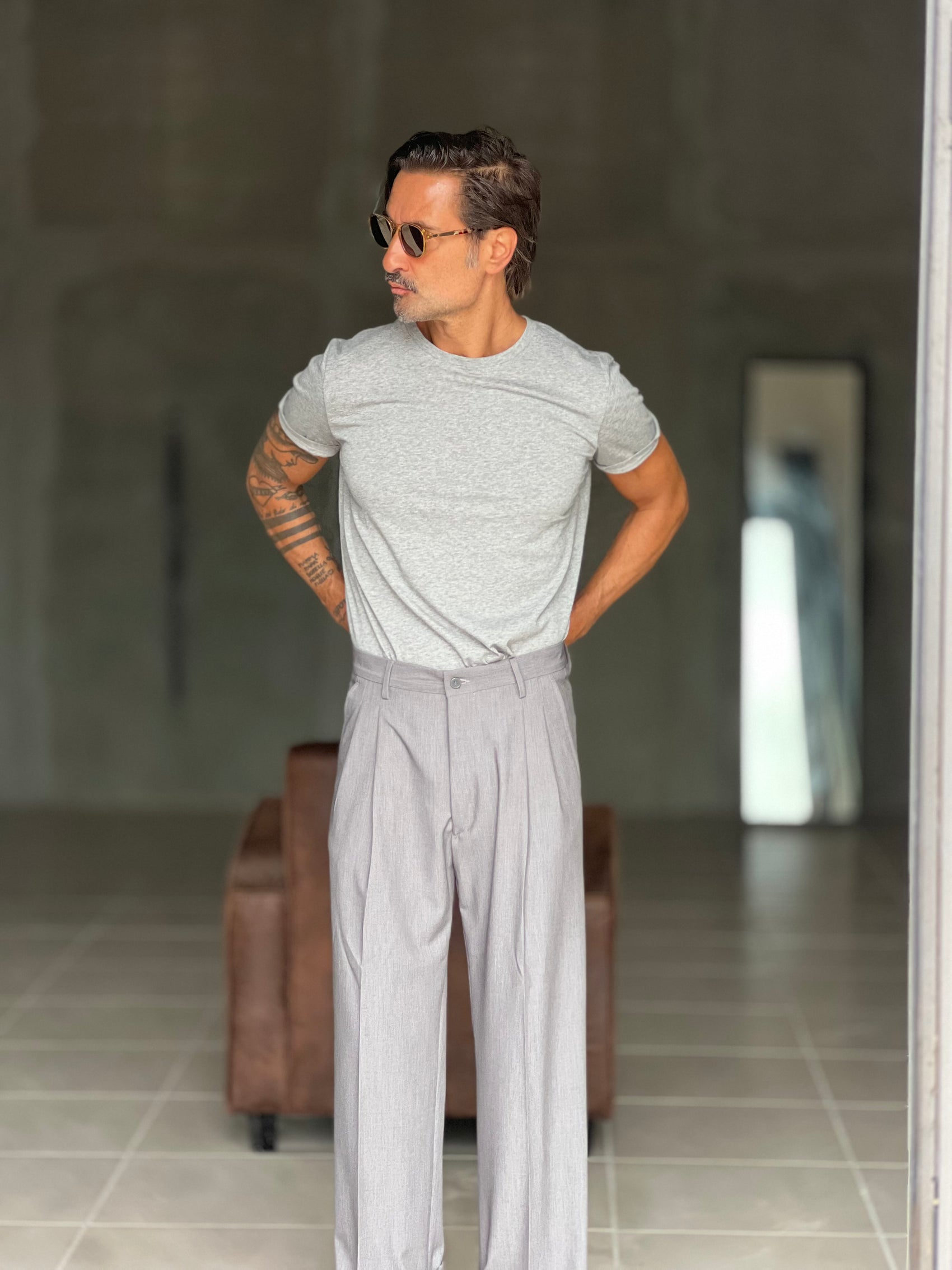 WHITE VISCOSE TROUSERS WITH REGULAR BOTTOM