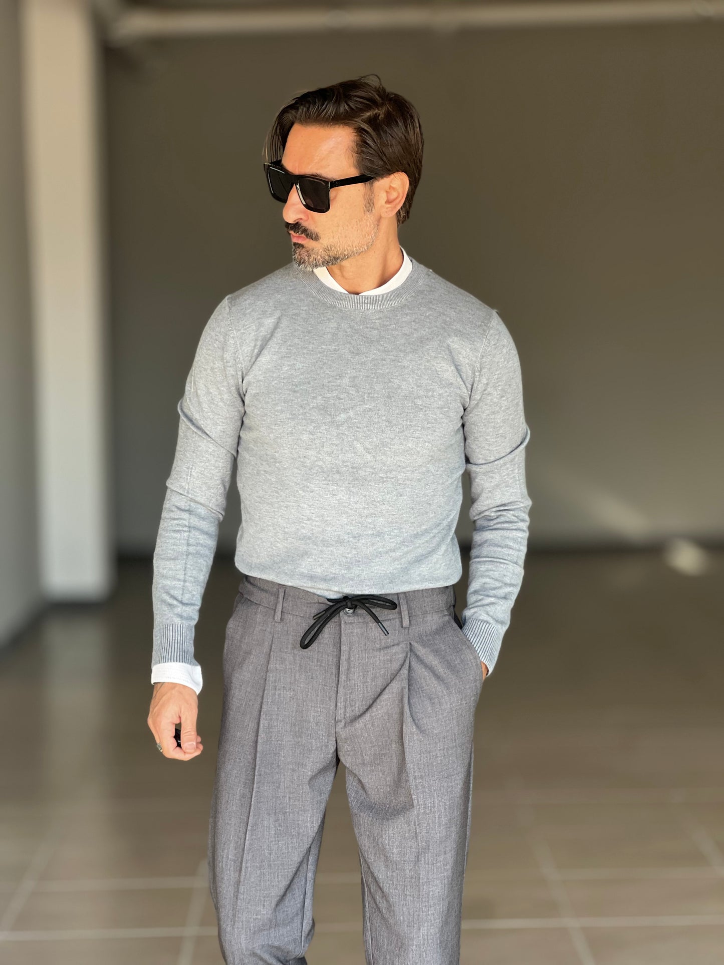 BLACK CHAIN ​​VISCOSE TROUSERS