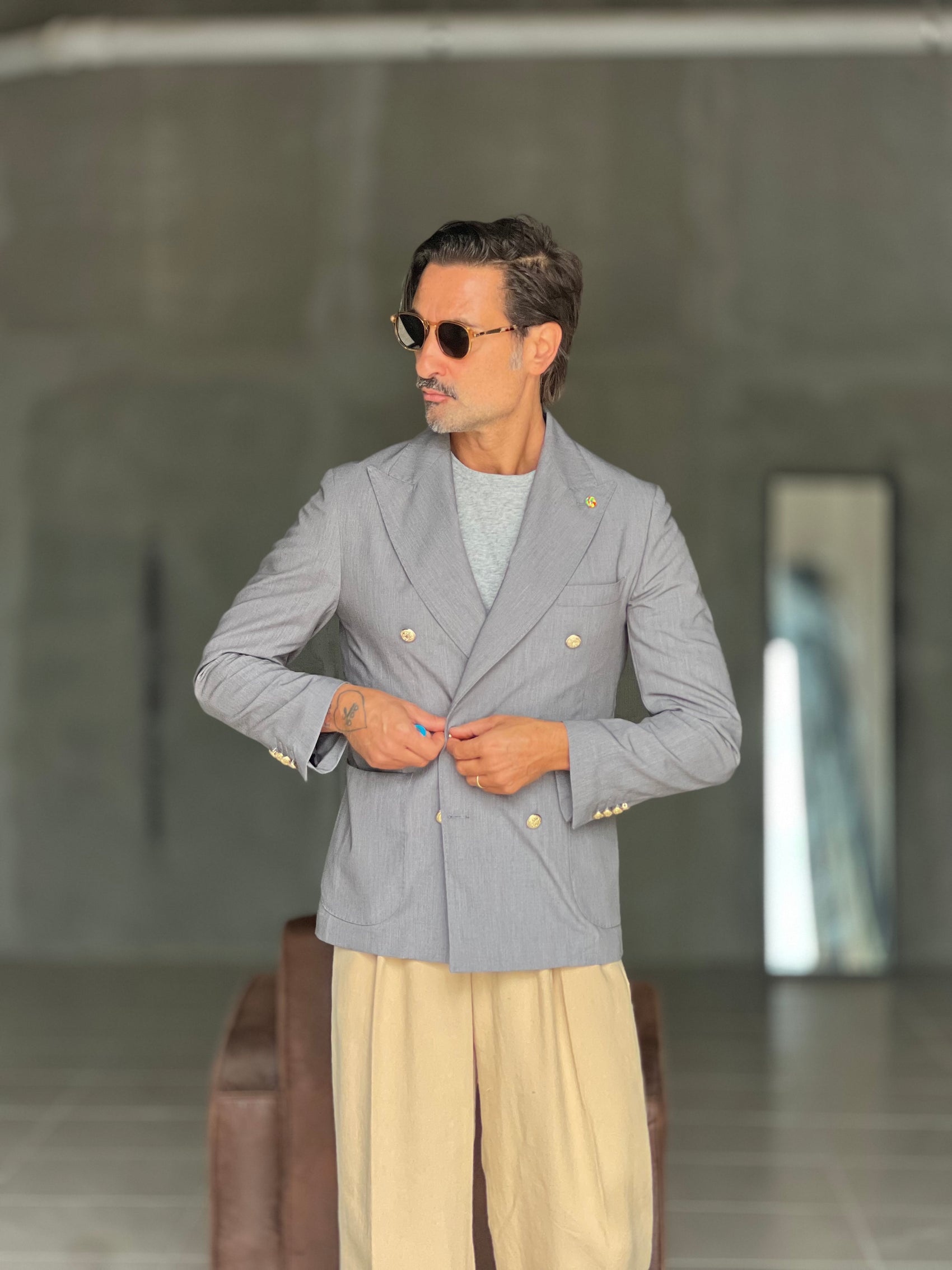 GIACCA DOPPIOPETTO GRIGIA BOTTONE ORO (ABBINABILE AL PANTALONE 00131)