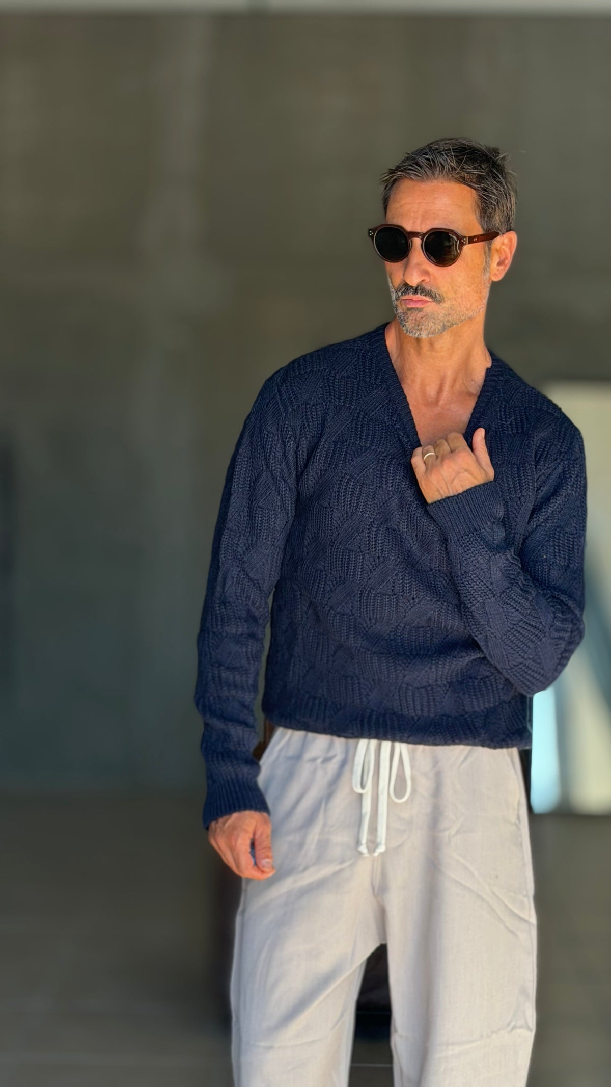 WHITE VISCOSE TROUSERS WITH REGULAR BOTTOM