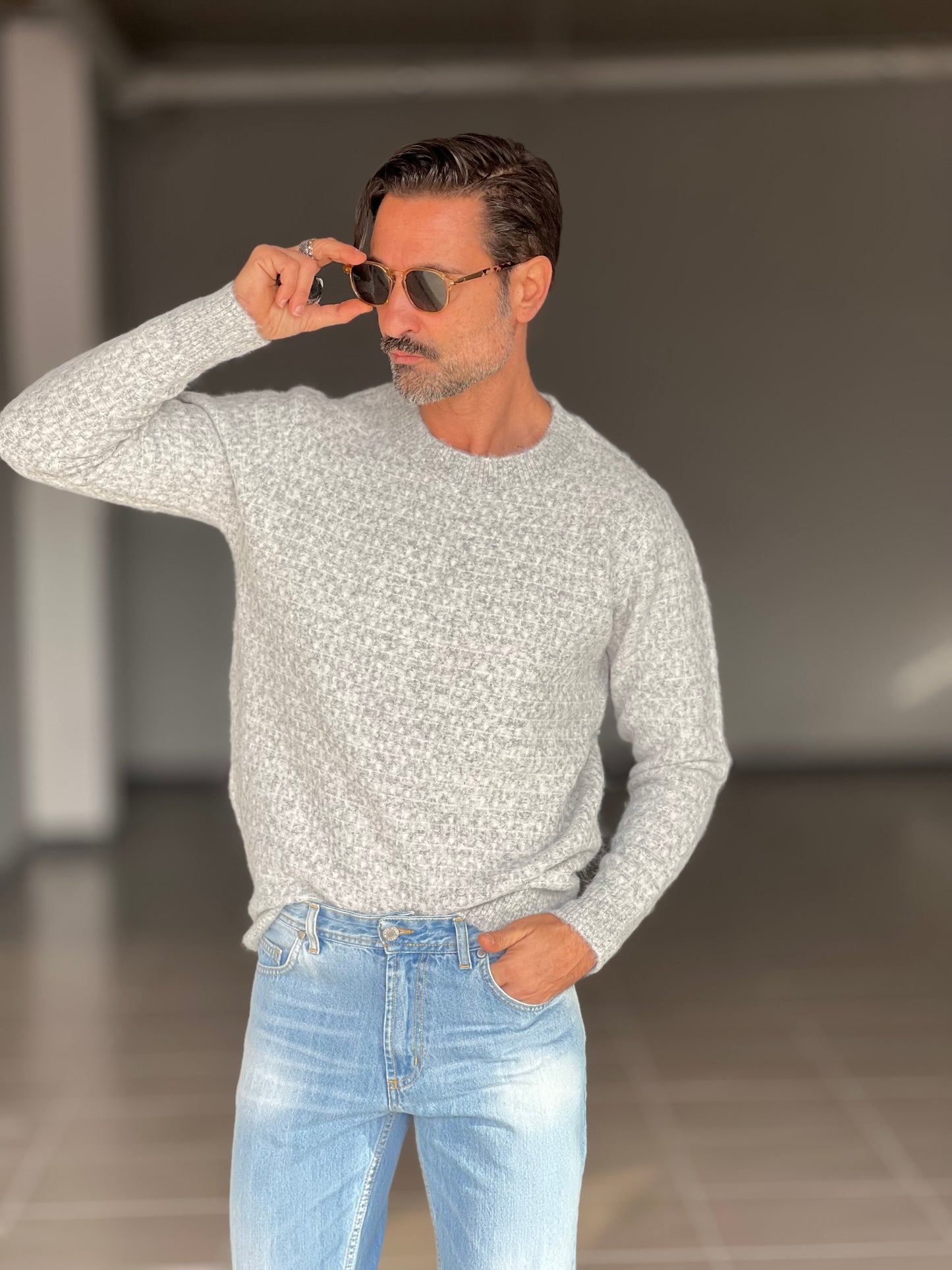 MAGLIA GIRO GRIGIA MICROFANTASIA MISTO LANA