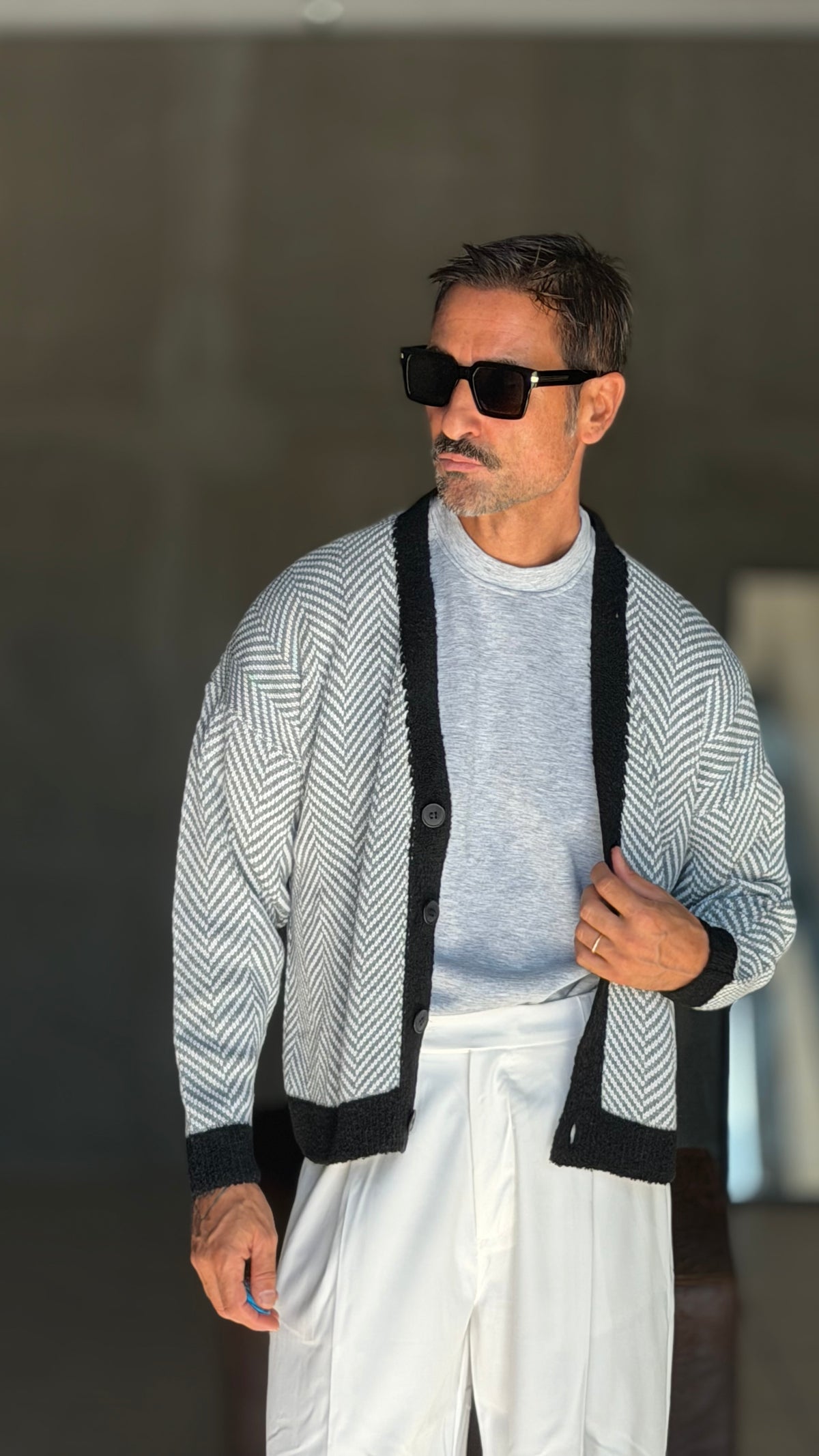 WHITE VISCOSE TROUSERS WITH REGULAR BOTTOM