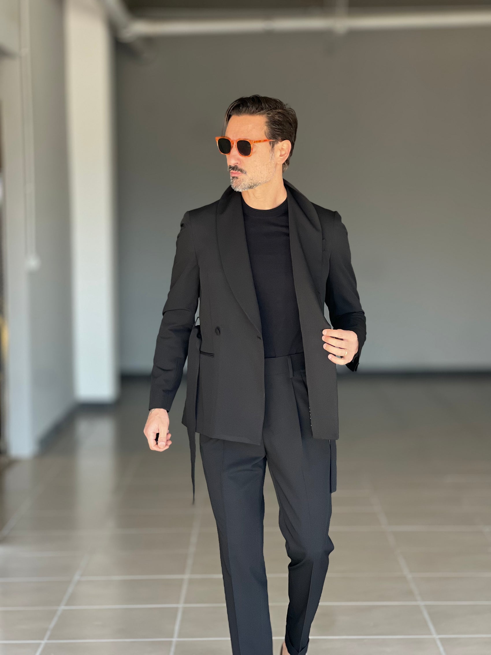 ABITO NERO DOPPIOPETTO VISCOSA CINTURA IN VITA 004