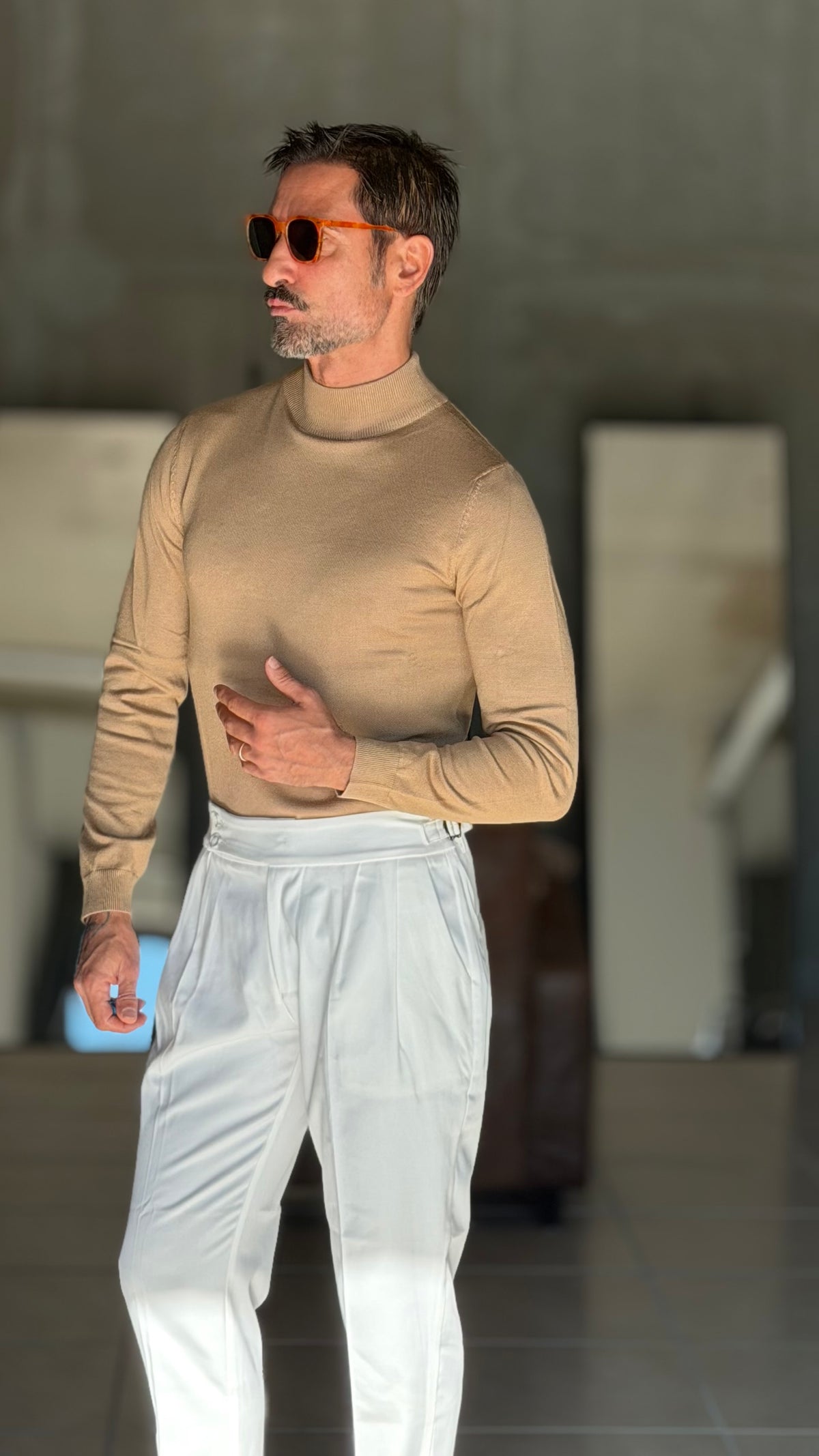 WHITE VISCOSE TROUSERS WITH REGULAR BOTTOM