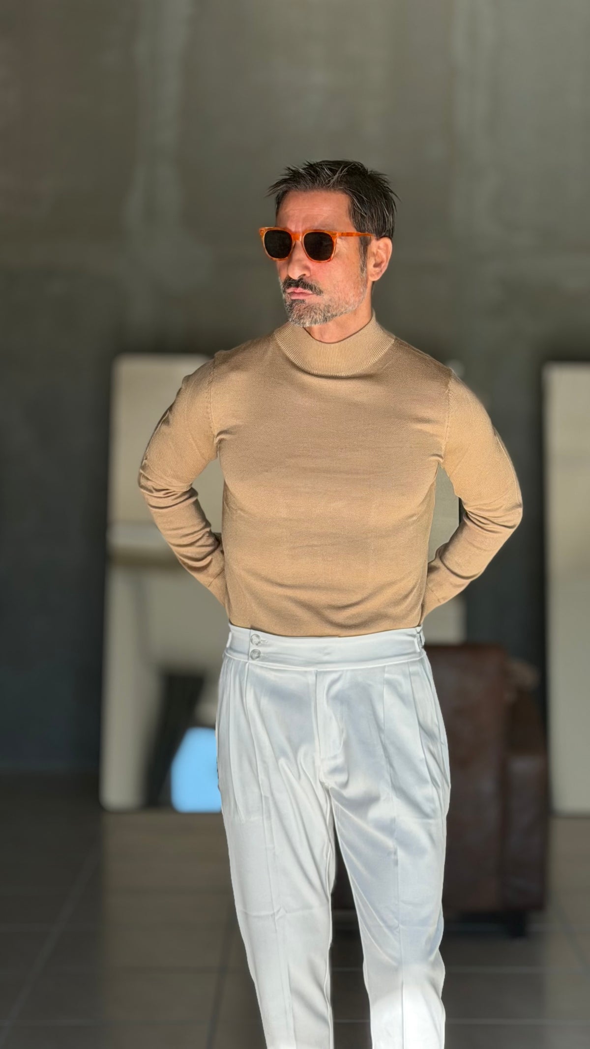 WHITE VISCOSE TROUSERS WITH REGULAR BOTTOM