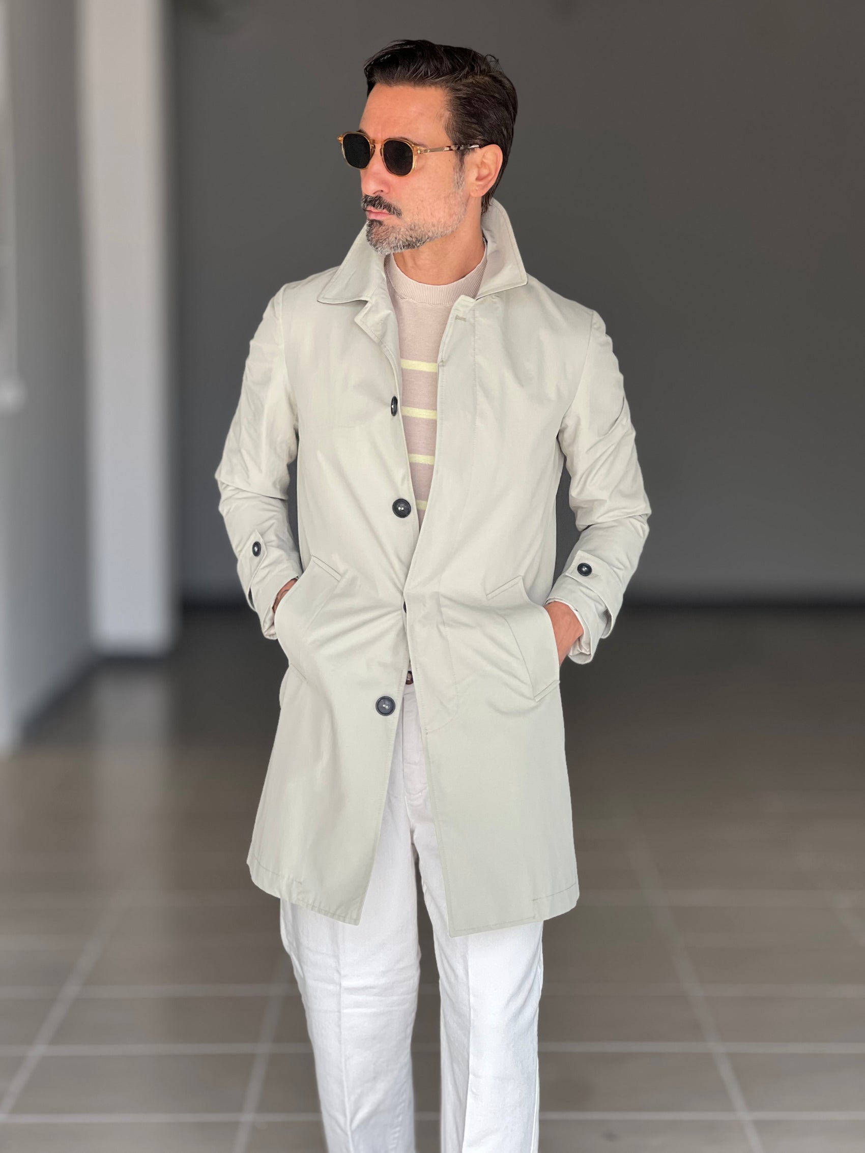 TRENCH BEIGE TESSUTO TECNICO IMPERMIABILE COLLO CAMICIA