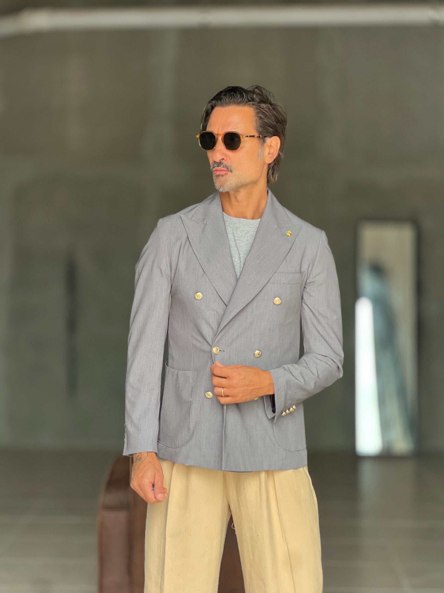 GIACCA DOPPIOPETTO GRIGIA BOTTONE ORO (ABBINABILE AL PANTALONE 00131)