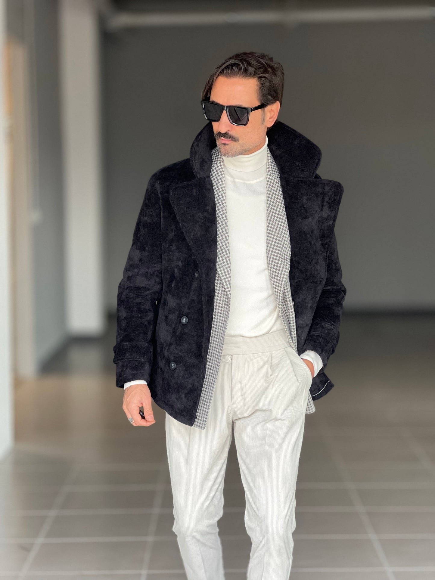 CAPPOTTINO NERO  VELLUTO MILLERIGHE