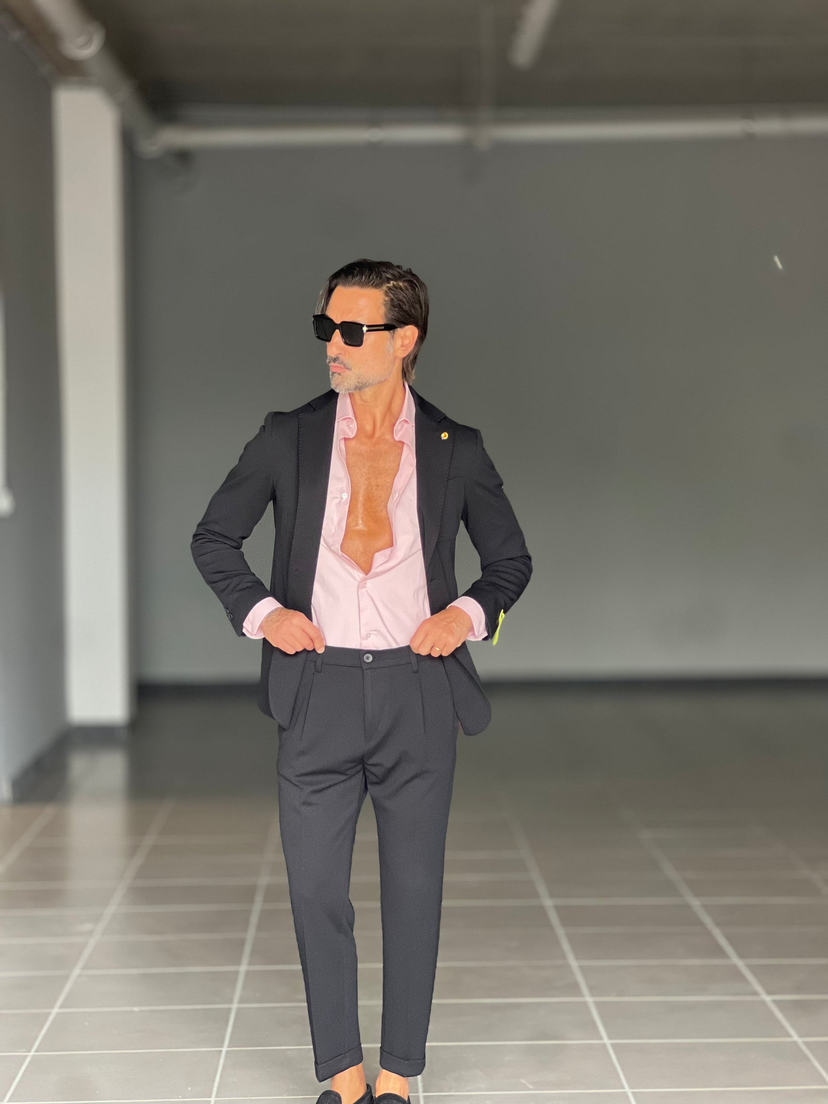 *ABITO  NERO MONOPETTO OPERATO PANTALONE MEZZAMOLLA