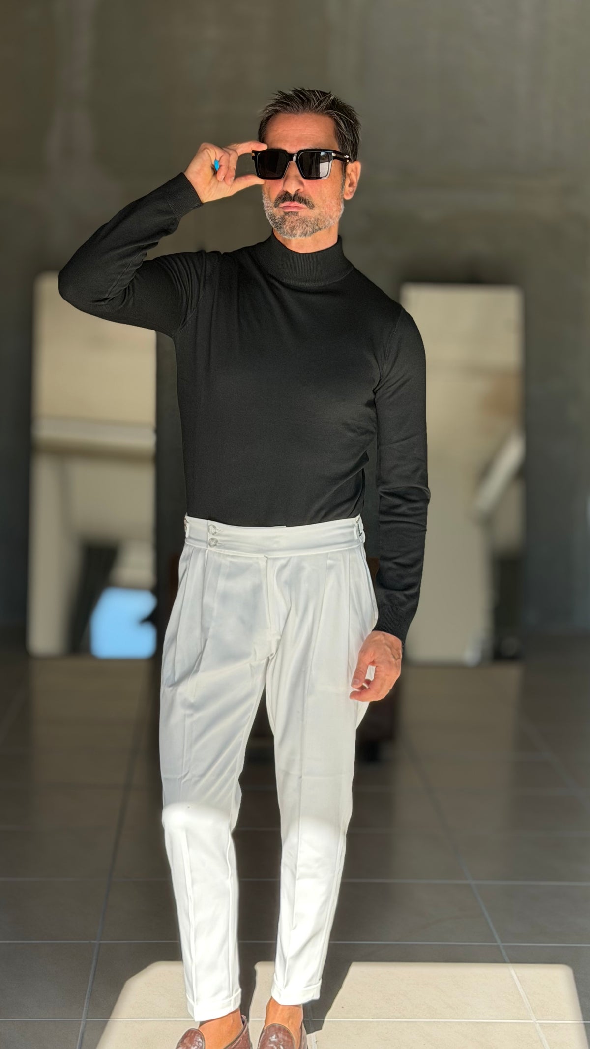 WHITE VISCOSE TROUSERS WITH REGULAR BOTTOM