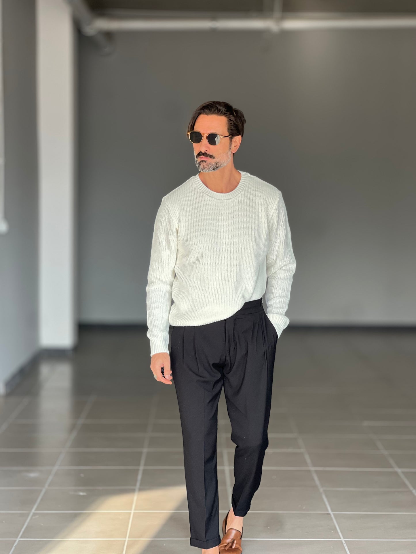 BLUE THREAD COTTON CREW NECK SWEATER