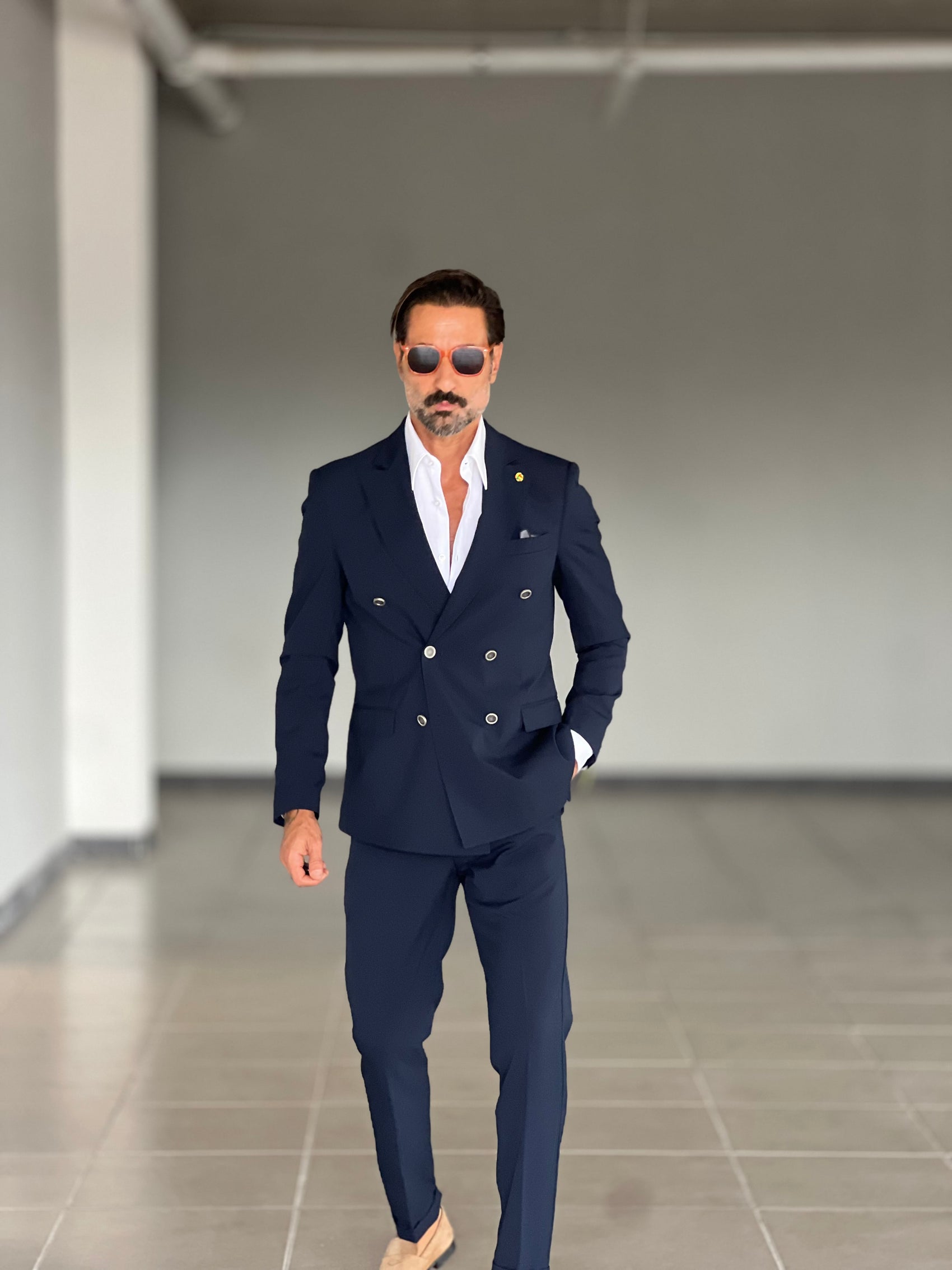 ABITO  BLU NOTTE DOPPIOPETTO BOTTONE METALLO VISCOSA E MISTI