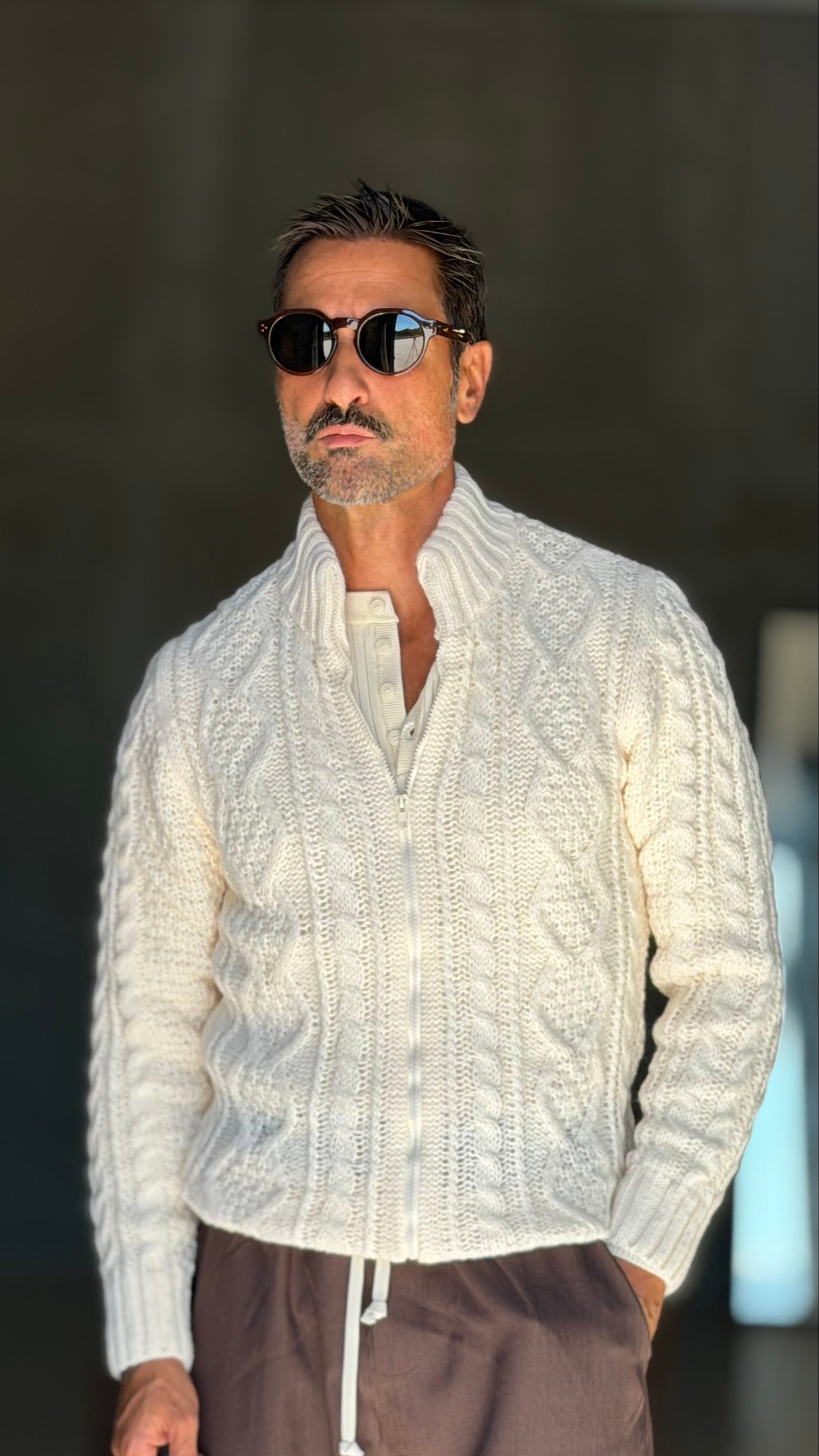 WHITE VISCOSE TROUSERS WITH REGULAR BOTTOM