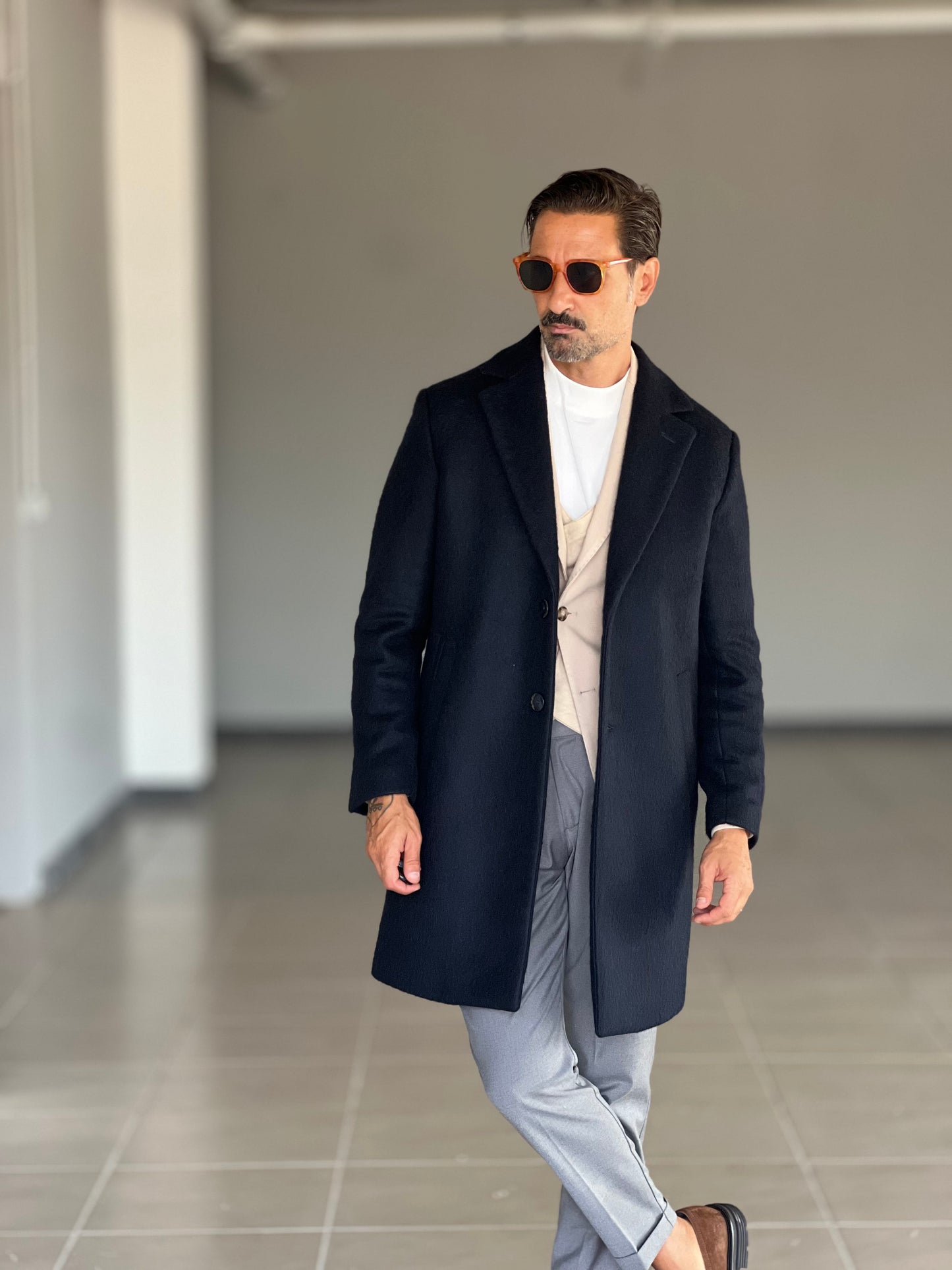CAPPOTTO BLU LAVORAZIONE ALPACA TESSUTO LANA E MISTI ALTATENSIONE