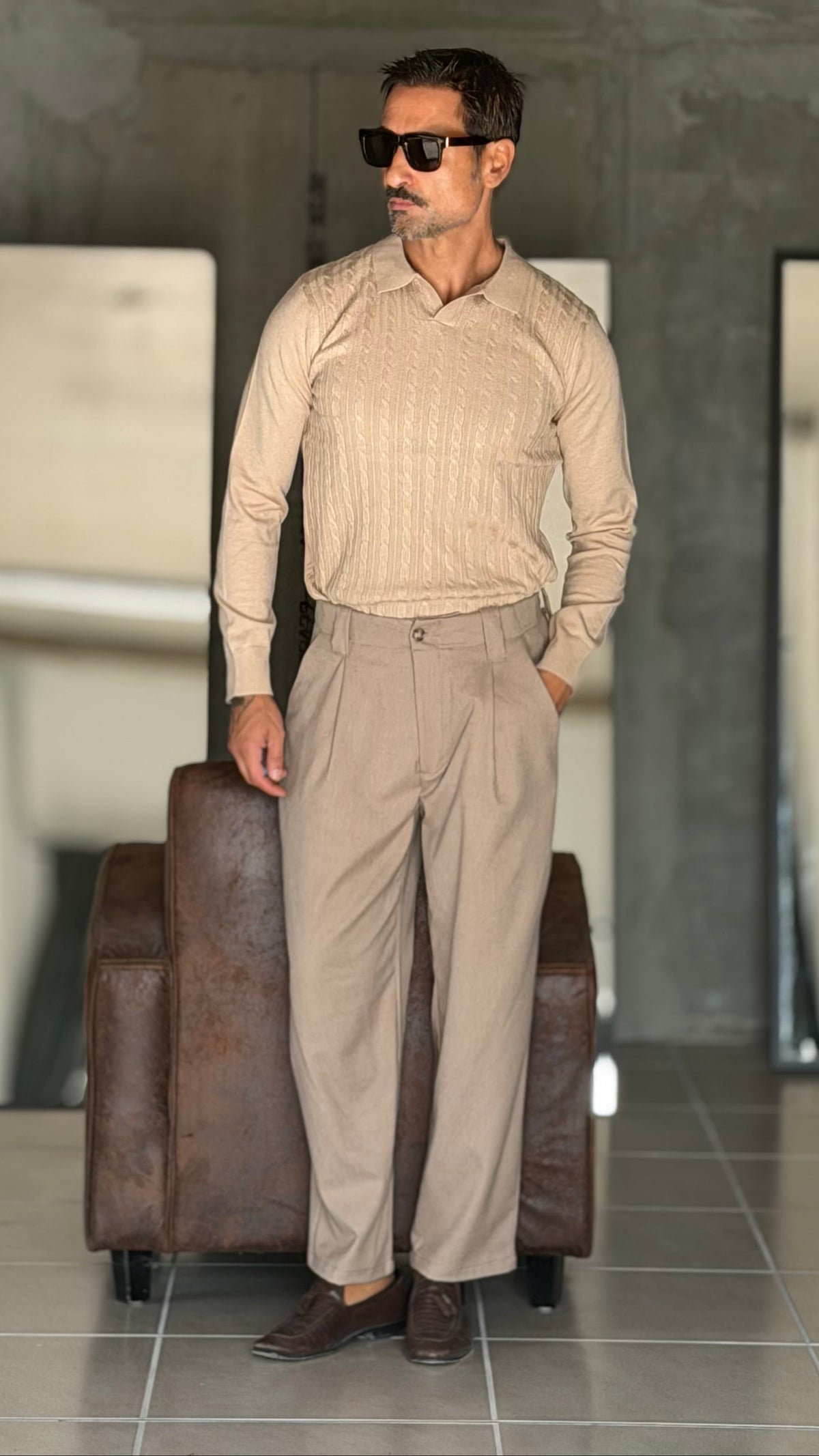 PANTALONE BEIGE  BL11 FONDO PALAZZO EFFETTO FLANELLA TESSUTO VISCOSA E MISTI 168 (ABBINABILE ALLA GIACCA CAMMELLO BEIGE  168)