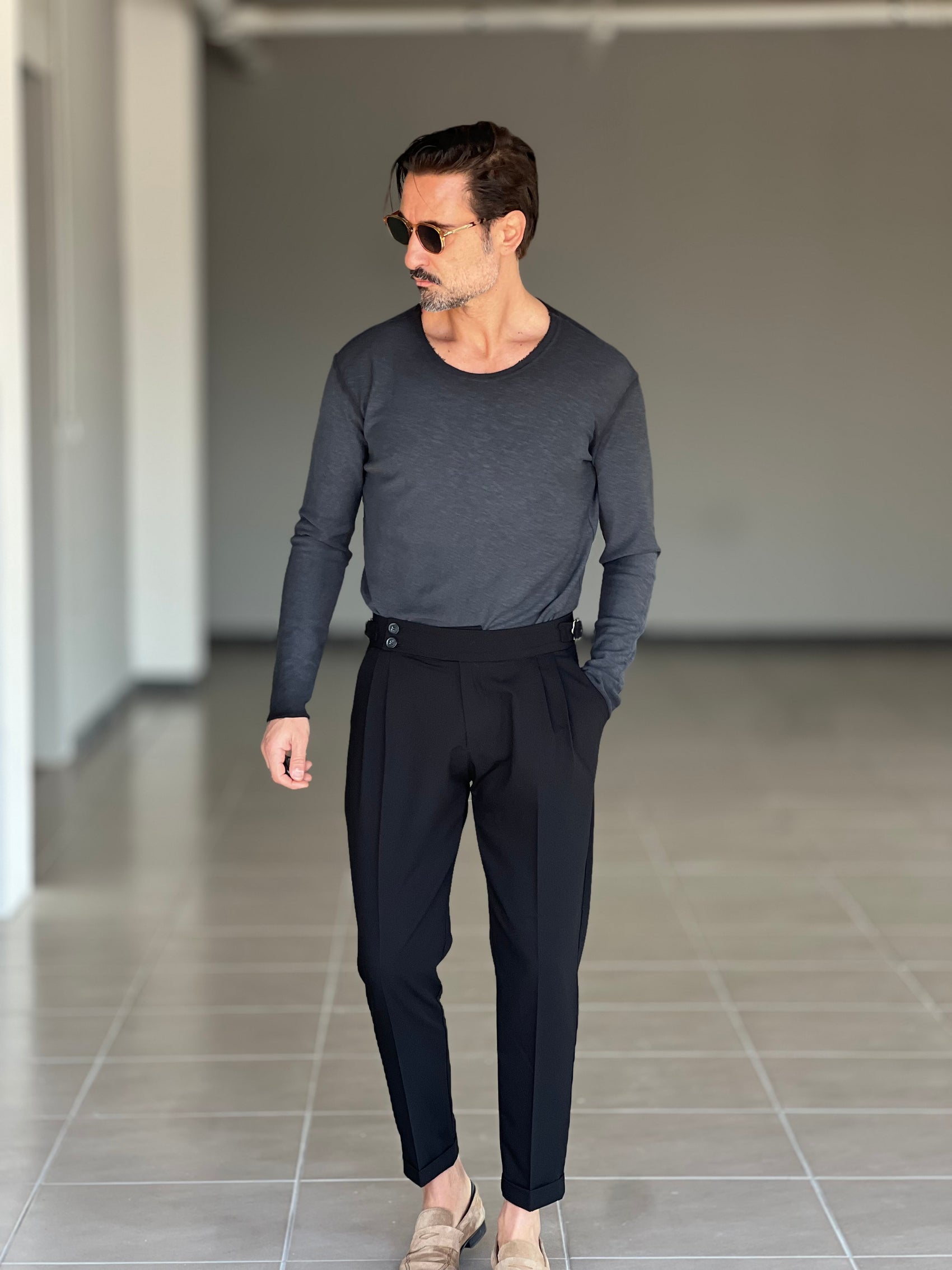 PANTALONE NERO  VITA ALTA PINCES VISCOSA ( CODICE 32 )