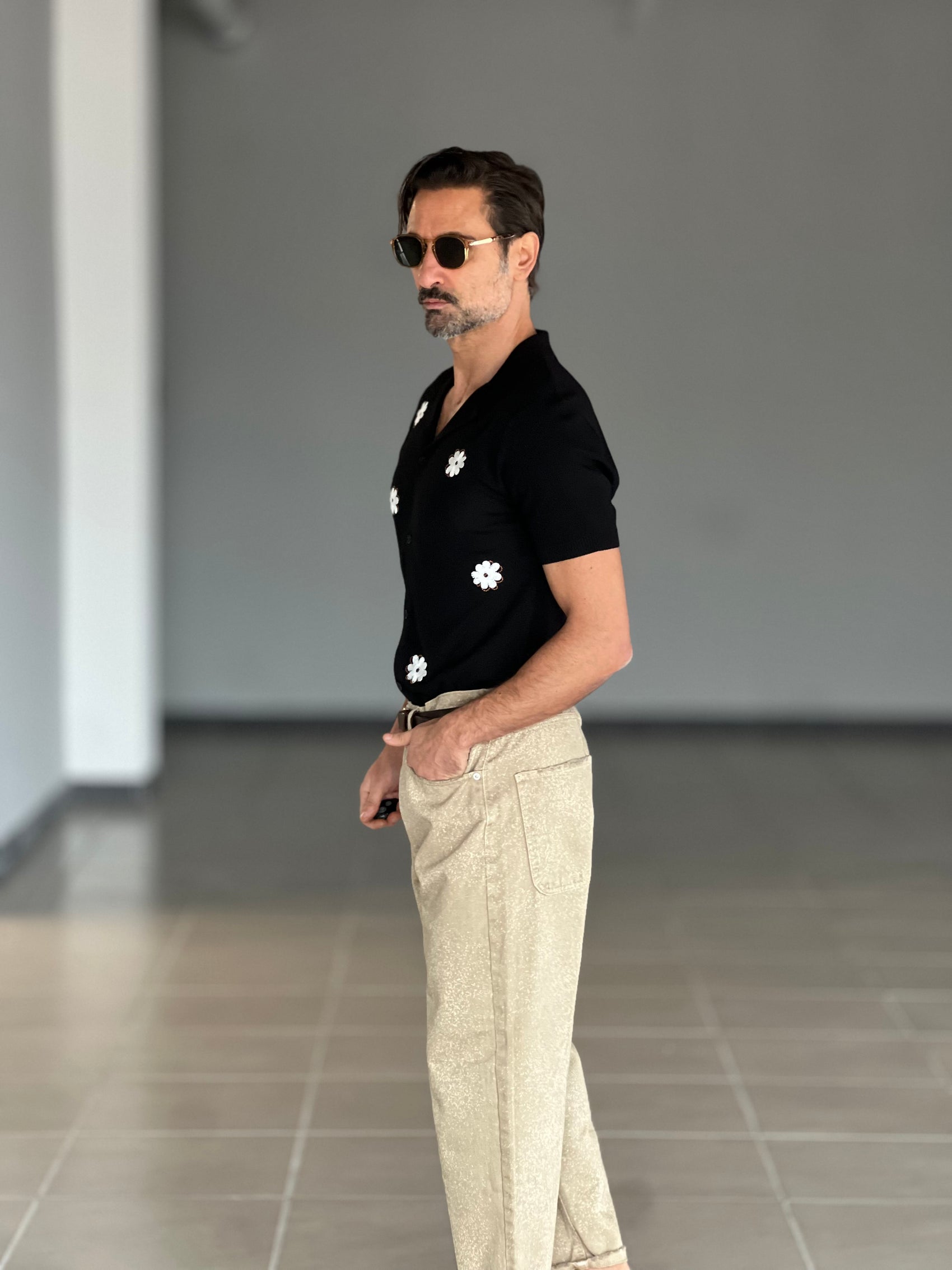 POLO  CAMICIA NERA  RICAMO FIORE