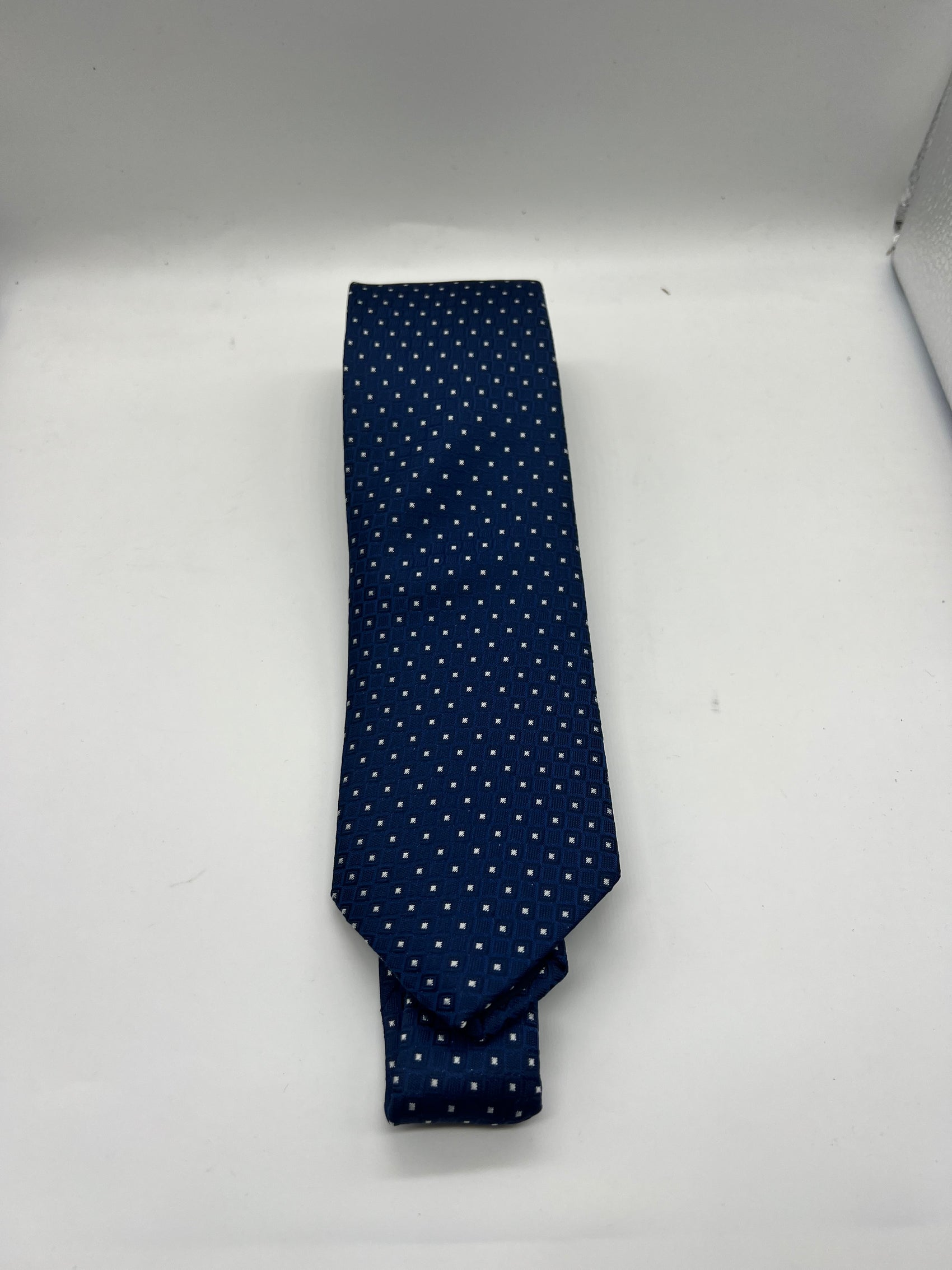 TWELVE TIE