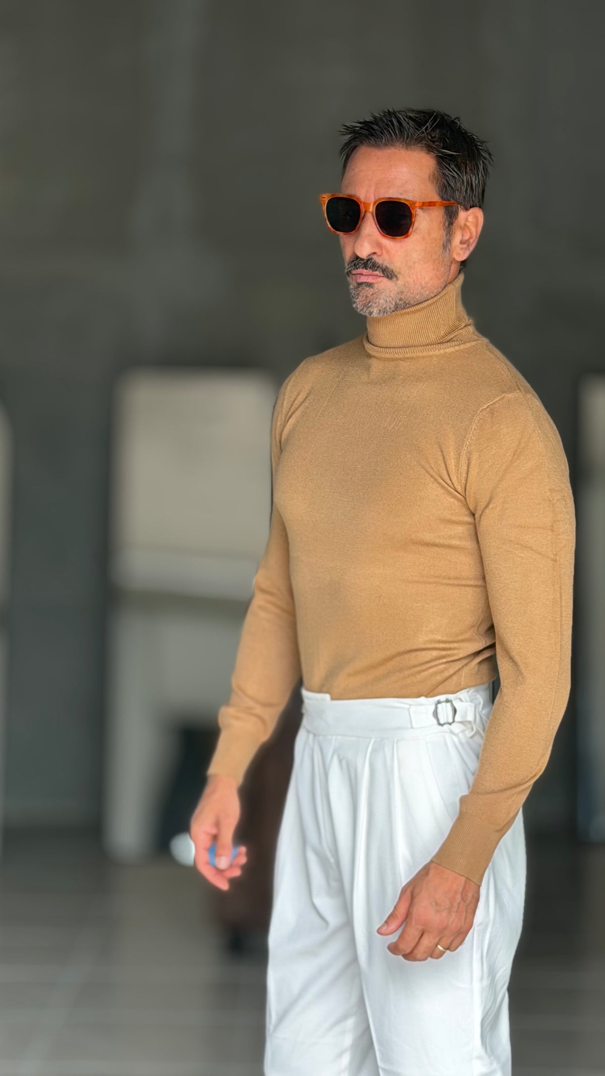 WHITE VISCOSE TROUSERS WITH REGULAR BOTTOM