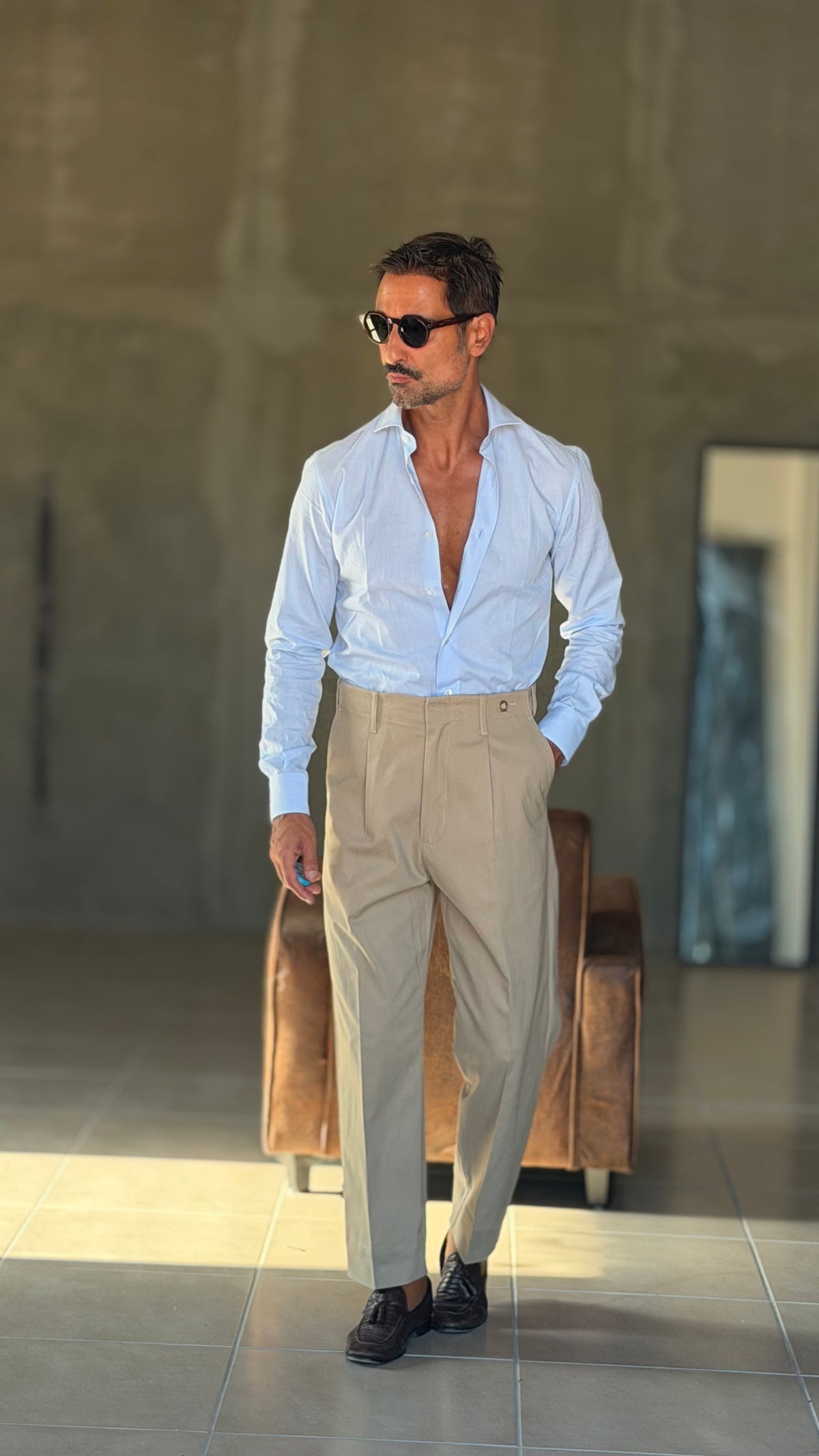 WHITE VISCOSE TROUSERS WITH REGULAR BOTTOM
