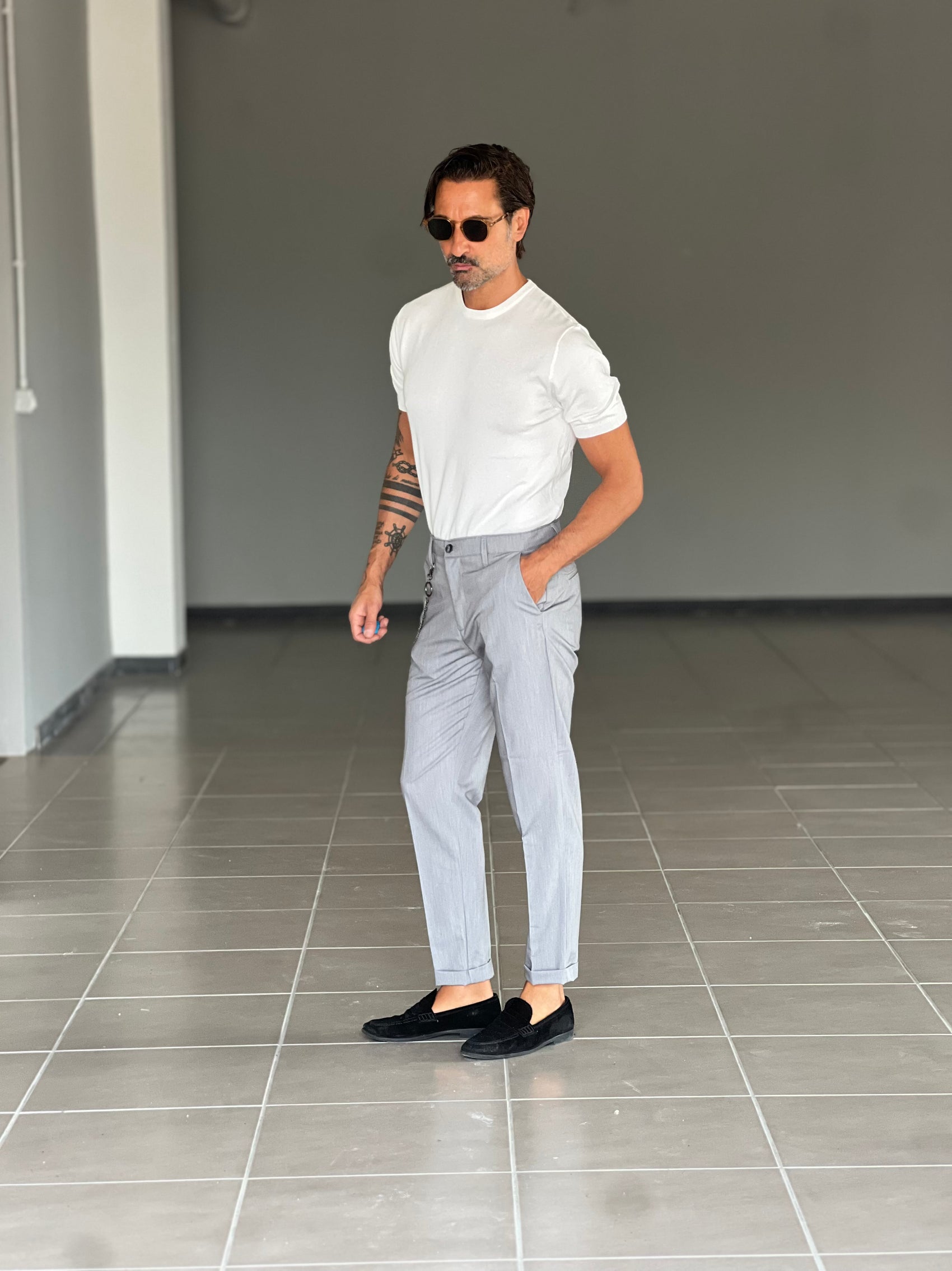 WHITE VISCOSE TROUSERS WITH REGULAR BOTTOM