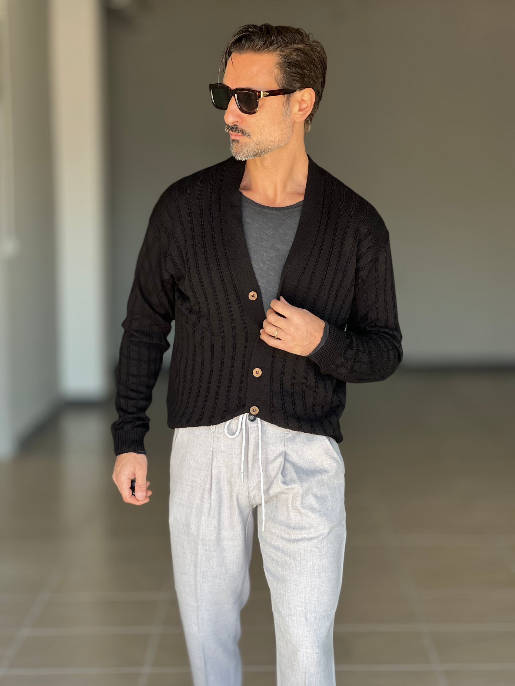 CARDIGAN  NERO TESSUTO OPERATO